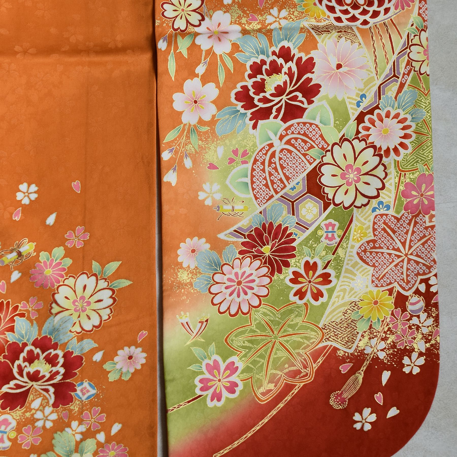 振袖 正絹 アンティーク 大輪の花模様 オレンジ 振袖 正絹 アンティーク 大輪の花模様 オレンジ