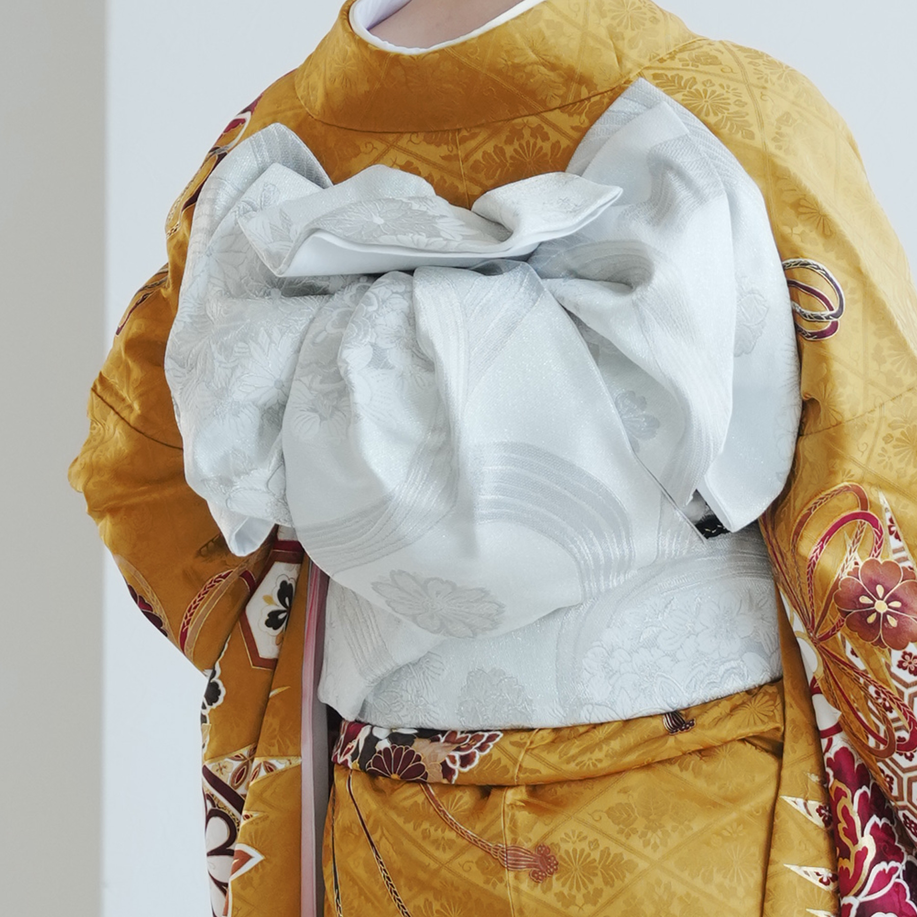 レンタル 振袖 成人式 結婚式 正絹 着物 絵羽 芥子色に古典花結び 着物 
