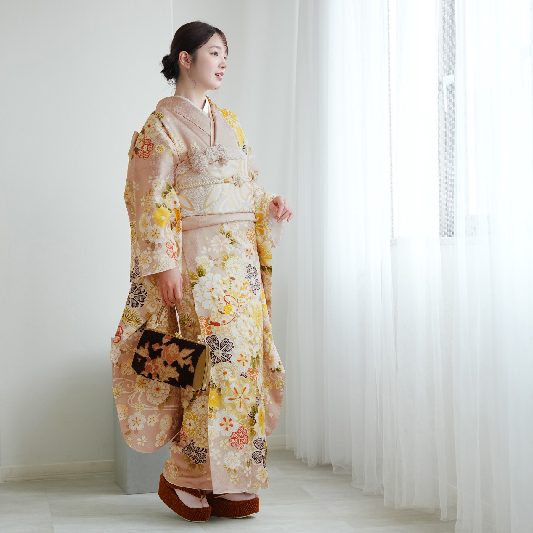レンタル 振袖 成人式 正絹 くすみピンクに古典花づくし 結婚式 前撮り