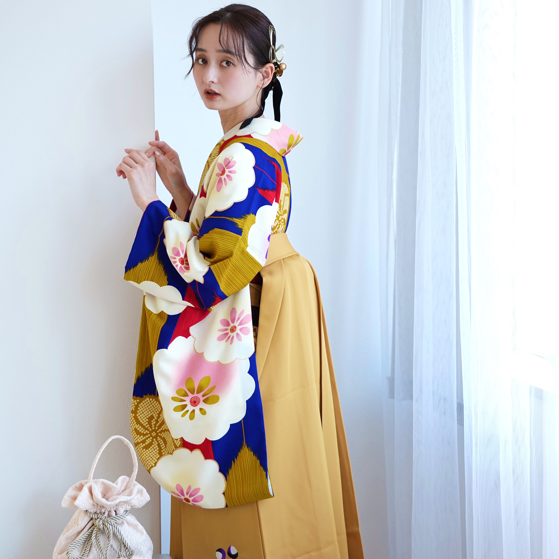 2尺袖 紅一点 ポリエステル着物 袴用 金彩 和モダン 2尺袖 紅一点 ポリエステル着物 袴用 金彩 和モダン 2尺袖 紅