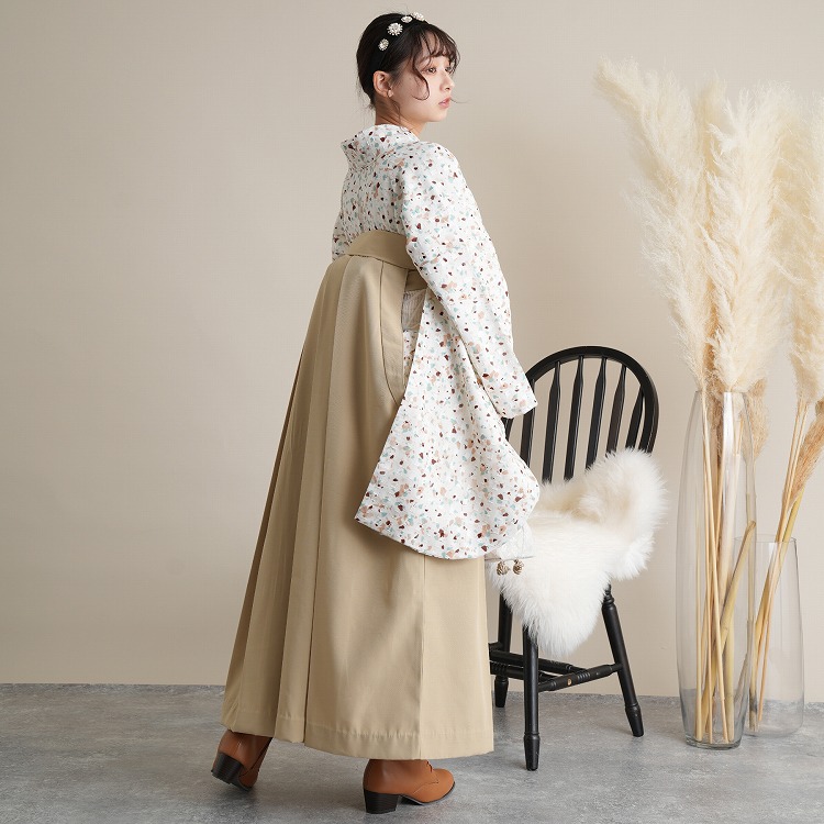 utatane 袴 袴セット utatane 格子ベージュにニュアンス椿（着物）｜utatane