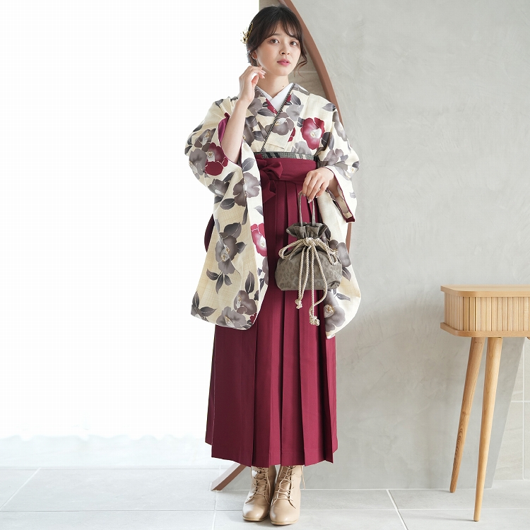 utatane  2尺袖着物　袴セット utatane 袴 卒業式 購入 2尺袖着物 着物と袴の2点セット レトロ 袴