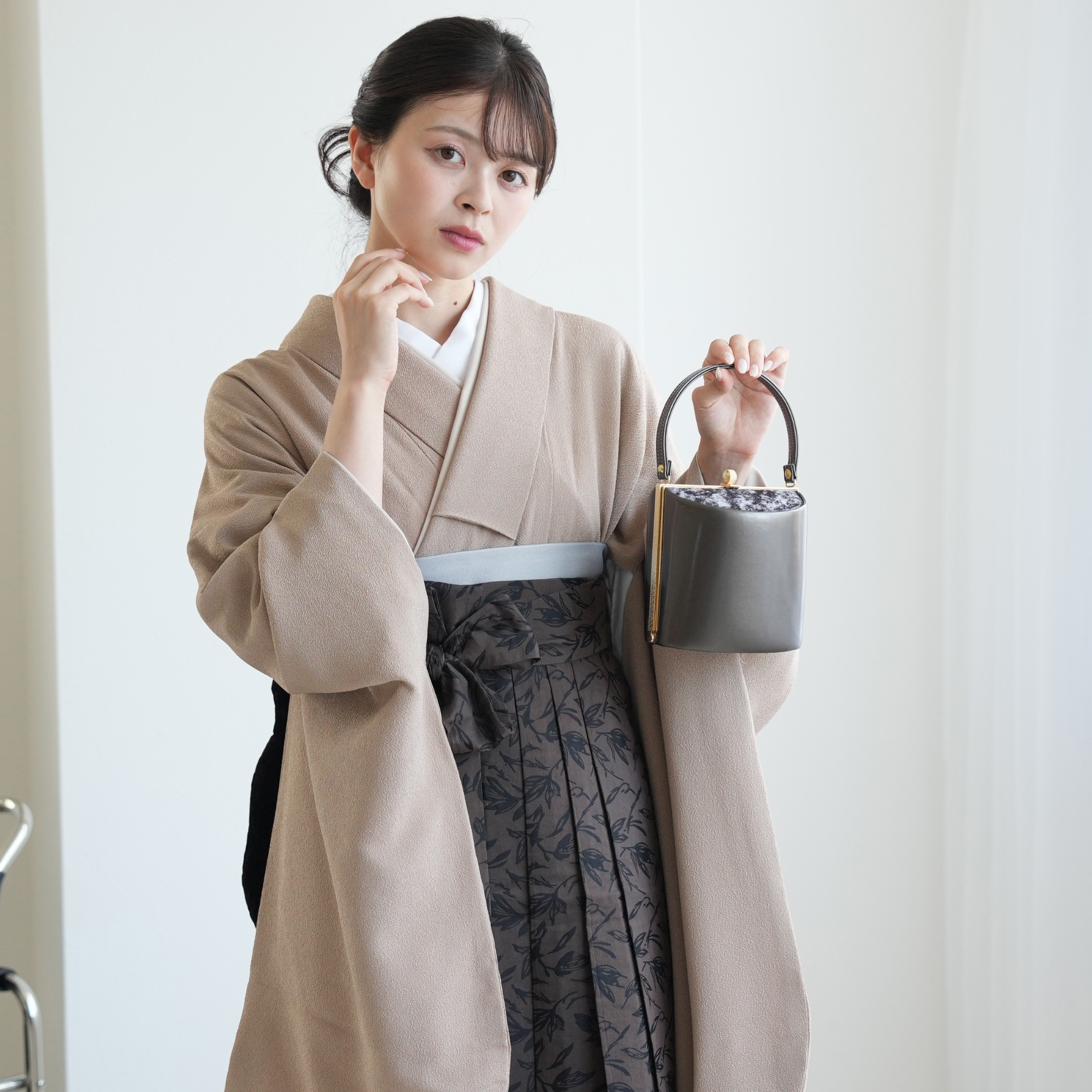 utatane 袴セット ベージュ・ダークブラウン 袴 レンタル 卒業式 2尺袖着物 17点セット utatane 古典柄 レトロ 袴