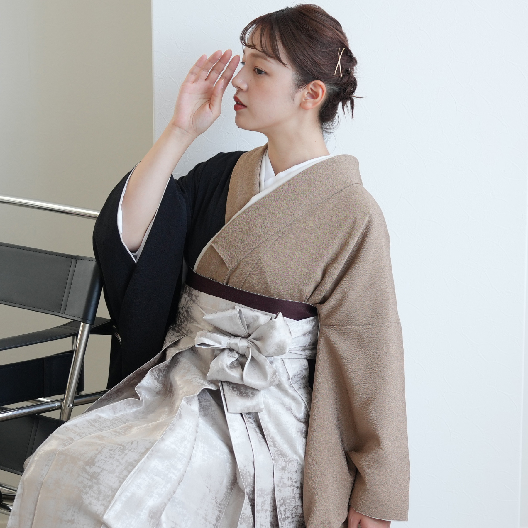 utatane 袴　ベージュ矢絣とえんじの菊　2尺袖着物 袴 肌襦袢　4点セット リサイクル着物セット】卒業式 袴 2点セット 二尺袖 着物