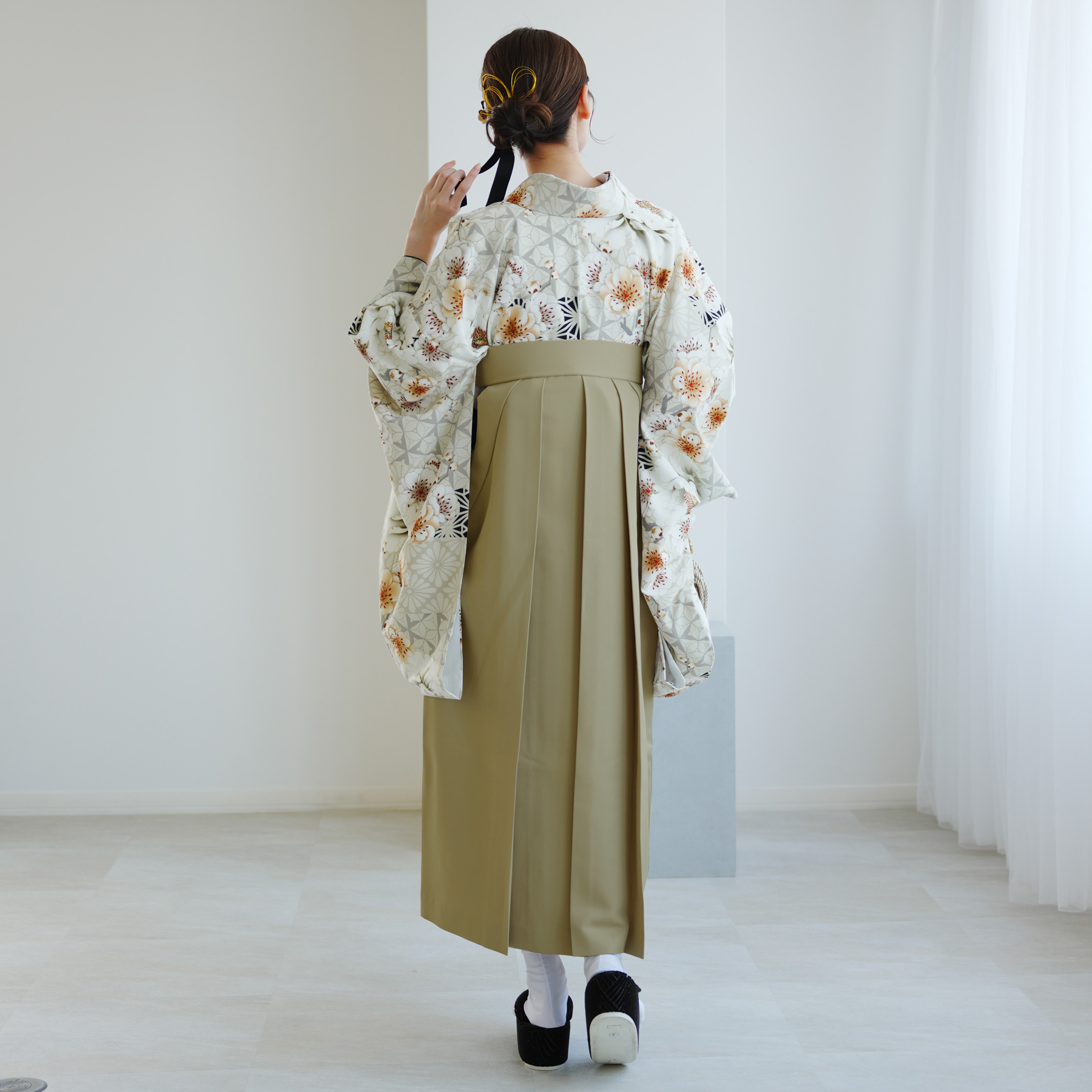 袴 レンタル 卒業式 JAPAN STYLE×中村里砂 17点セット グレージュに