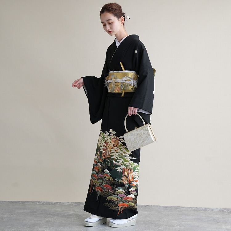 黒留袖　着物　結婚式　第一礼装　留袖　正絹　御所車　金駒刺繍　花　松　D1-1 黒留袖 着物 結婚式 第一礼装 留袖 正絹 枯山水 金駒刺繍 D1 - メルカリ