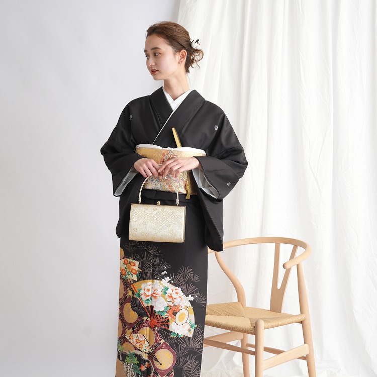黒留袖　着物　結婚式　第一礼装　花　留袖　正絹　落款　扇　O1 黒留袖 着物 結婚式 第一礼装 花 留袖 正絹 落款 扇 O1