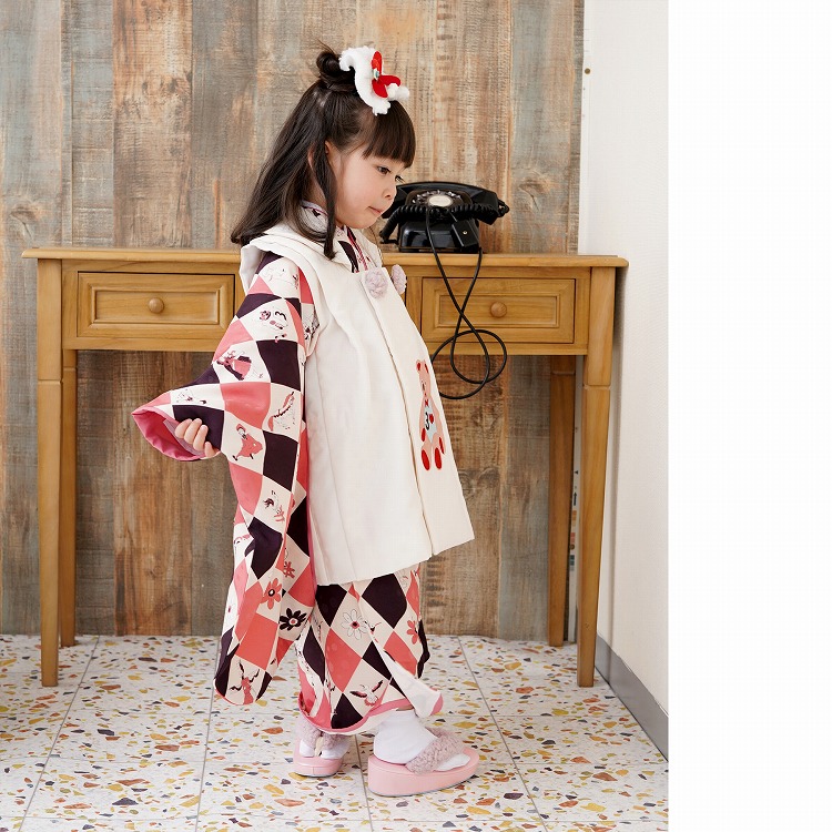 フルセット　七五三　７歳女の子　茶系　花柄総柄　菊紅葉扇　黒地丸帯　袖なし長襦袢 フルセット 七五三 7歳女の子 茶系 花柄総柄 菊紅葉扇 黒地丸帯 袖