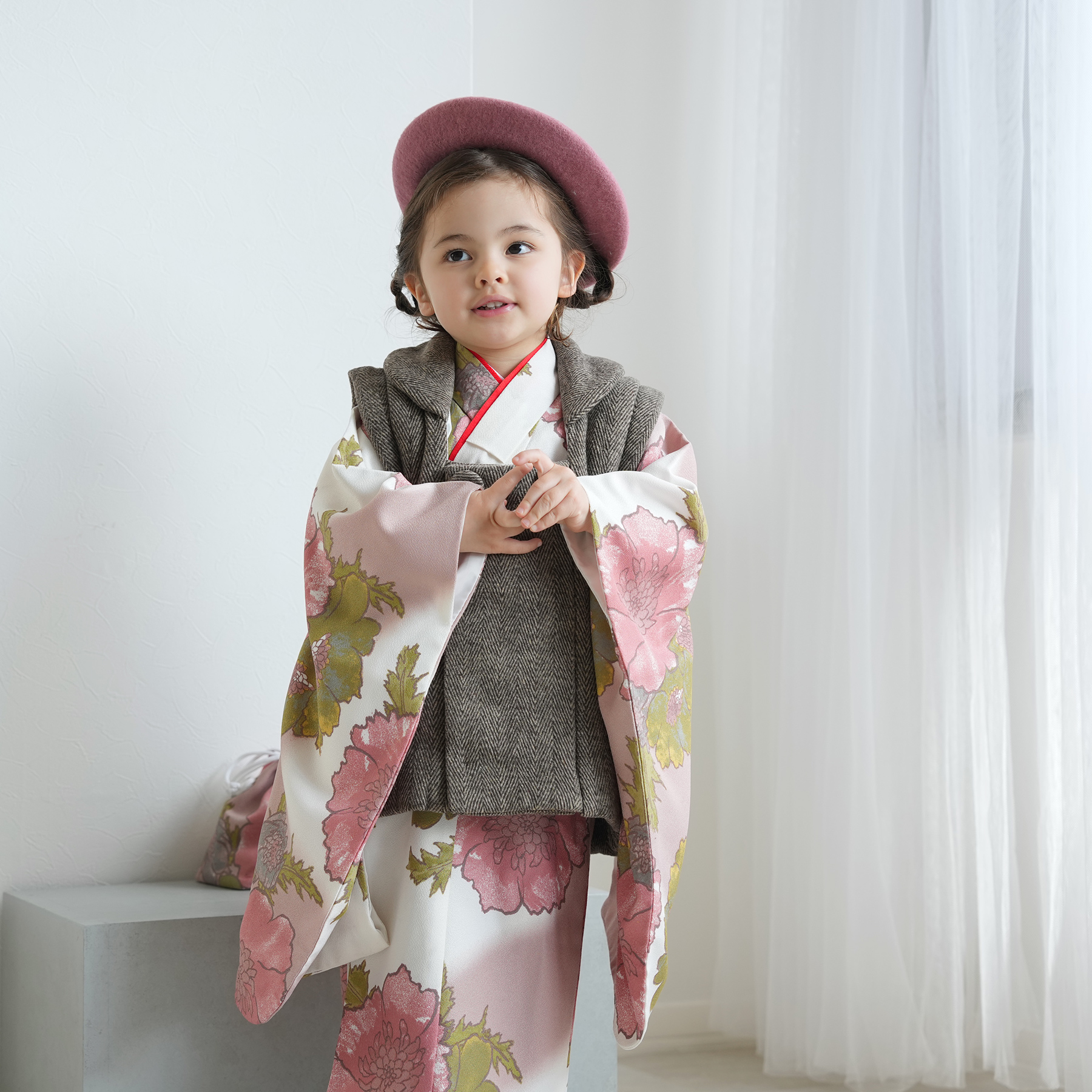 ひよこ商店　七五三　3歳　女の子　着物　フルセット　白　かわいい　レトロ　前撮り レンタル 七五三 3歳 女の子 被布 フルセット ひよこ商店 レトロ