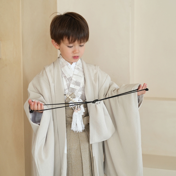 レンタル 七五三 5歳 男の子 袴 フルセット utatane レトロ ナチュラル ジャガードモアレ グレージュチェック 5才 五歳 五才 おしゃれ ニュアンスカラー スタジオ 撮影 七五三詣り