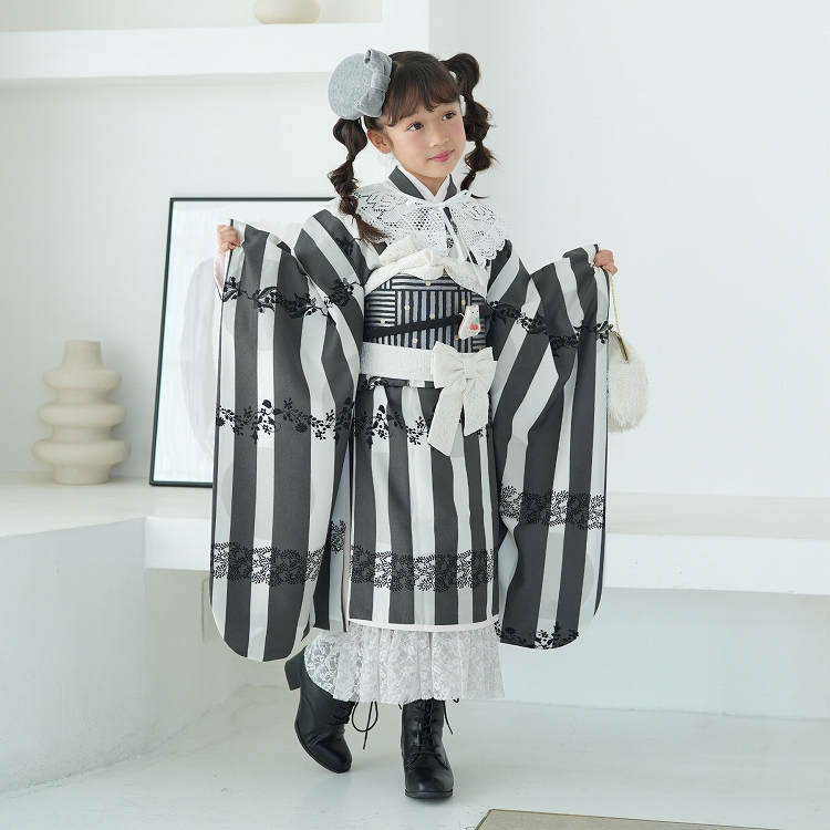 七五三　7歳　アンティークお着物セット　ビーズバッグハイカラ　黒のブーツコーデ 七五三 7歳 アンティークお着物セット ビーズバッグハイカラ 黒