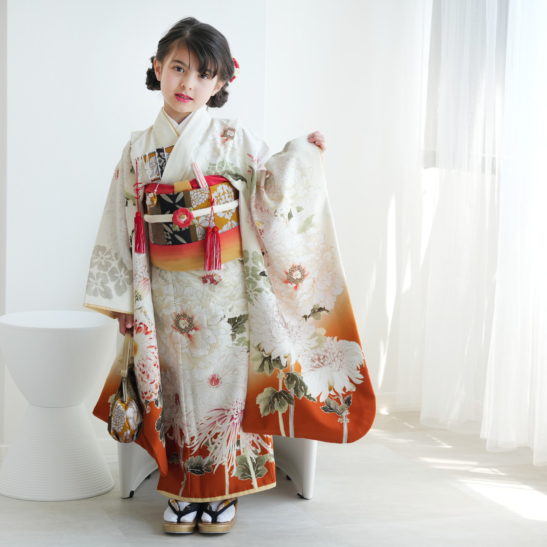 麻衣子　七五三　アンティーク着物　昭和レトロ　お正月　雛祭り　鶴　花　赤 レンタル 七五三 7歳 芸艸堂 UNSODO 古典柄 レトロ アンティーク