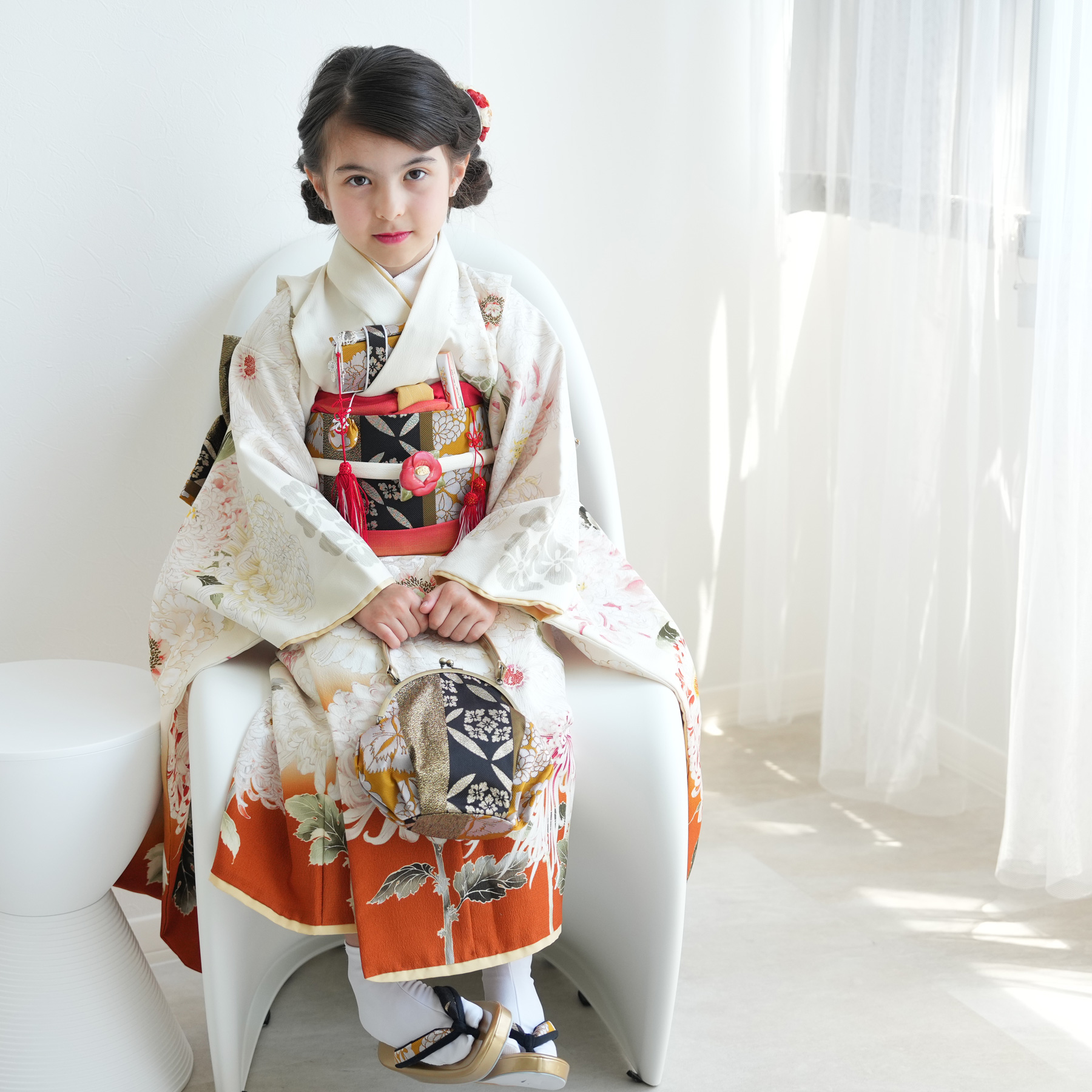 7歳　レトロ正絹白立涌花丸　七五三　お着物フルセット　アンティーク 7歳 レトロ正絹白立涌花丸 七五三 お着物フルセット