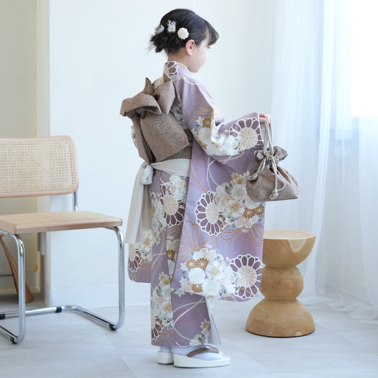 七五三　お揃い着物 白と紫の花柄 七五三 着物 フルセット 金駒刺繍 幻想的な柄の合繊 7歳 女の子