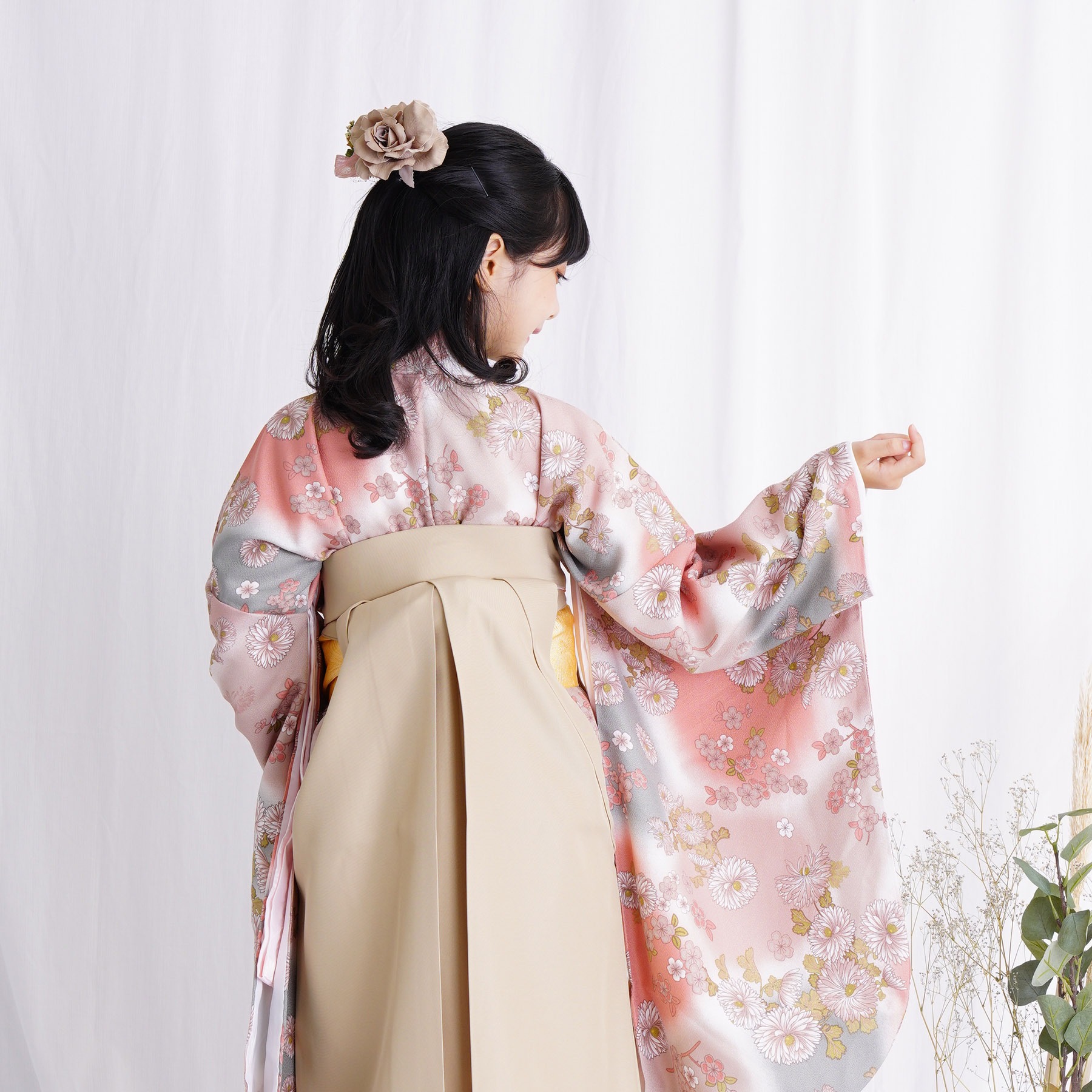 ひよこ商店 2尺袖着物 袴 2点セット 袴87cm（身長150-155cm） 袴セット 卒業式 ジュニア 着物 女の子 幾何学 黒系 子供 kids ブラック 白 オフホワイト まる さんかく ストライプ 中古着物 古着 個性派 個性的 小学生 子供 卒業式 謝恩会 USED リサイクル 袴 レンタル 卒業式 2尺袖着物 17点セット ひよこ商店 古典柄 レトロ