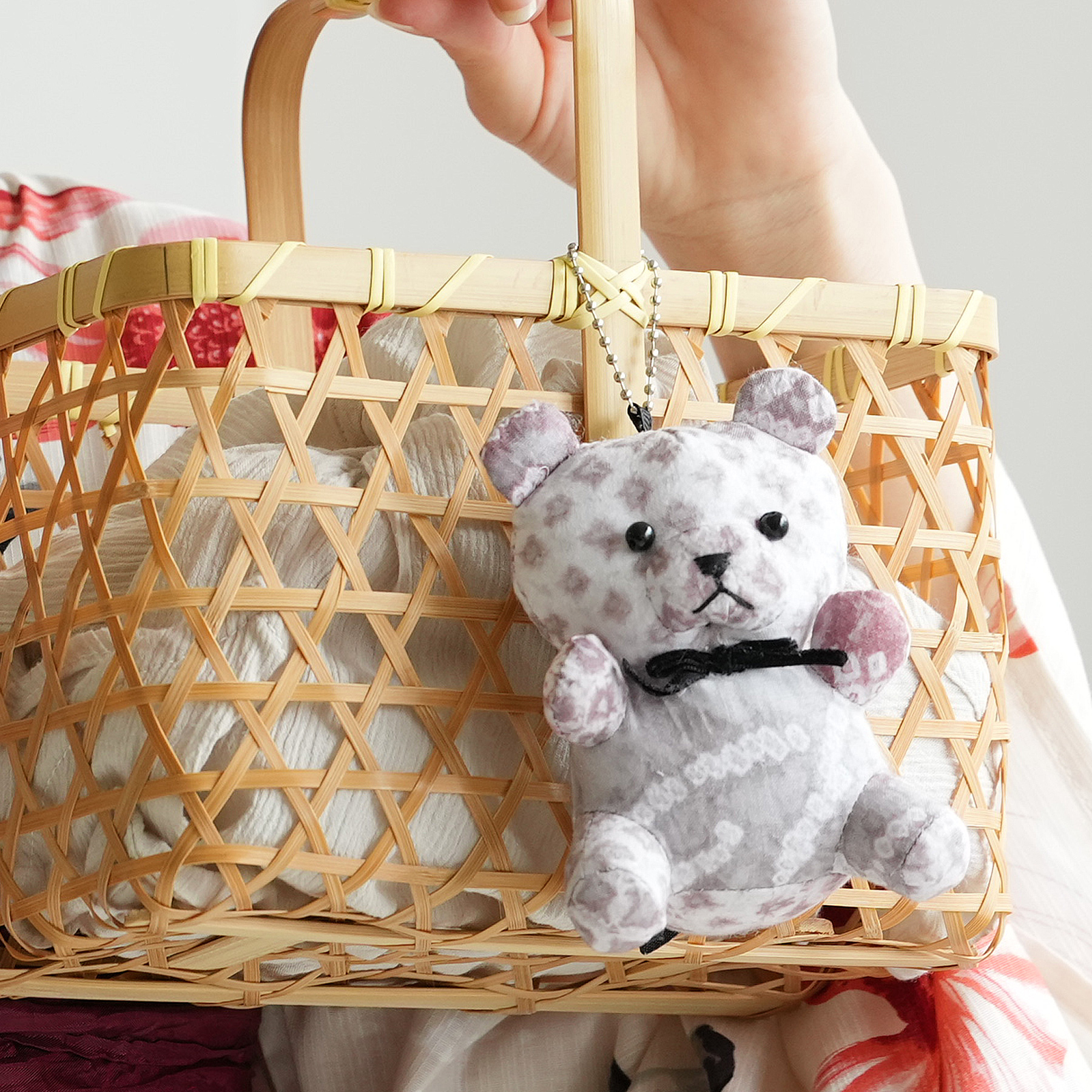 utatane くま チャーム るぴよん 伝統工芸生地使用 有松絞り チャーム