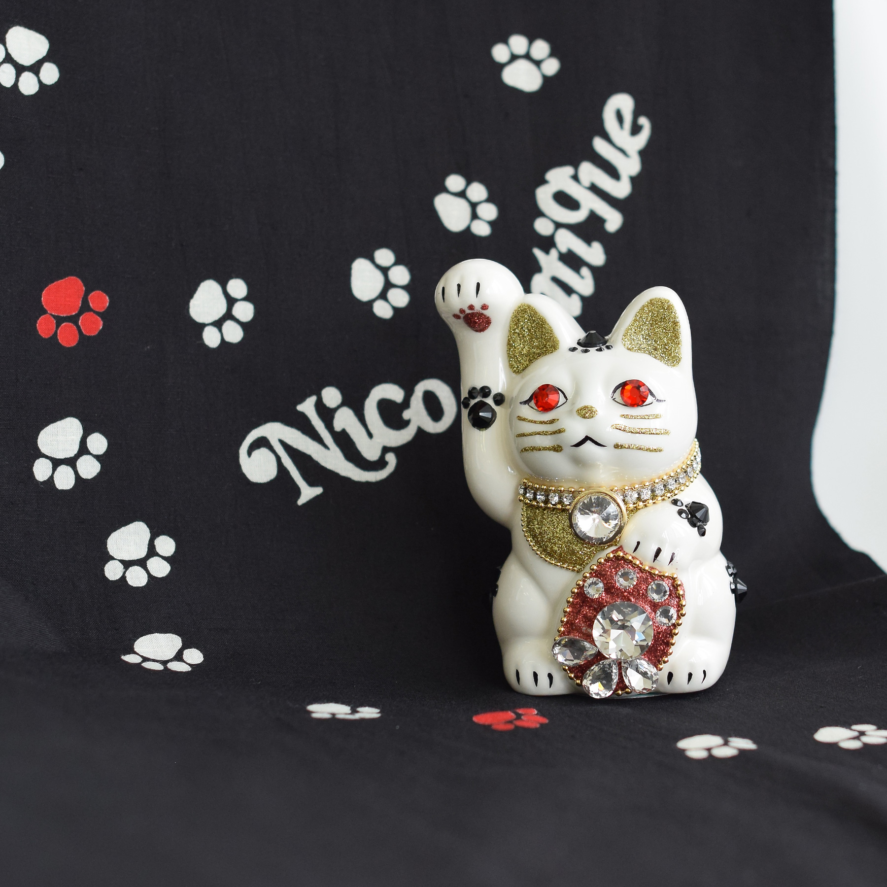 招き猫 左手上げ 黒ネコ 開運招福 千客万来 魔除け 縁起物