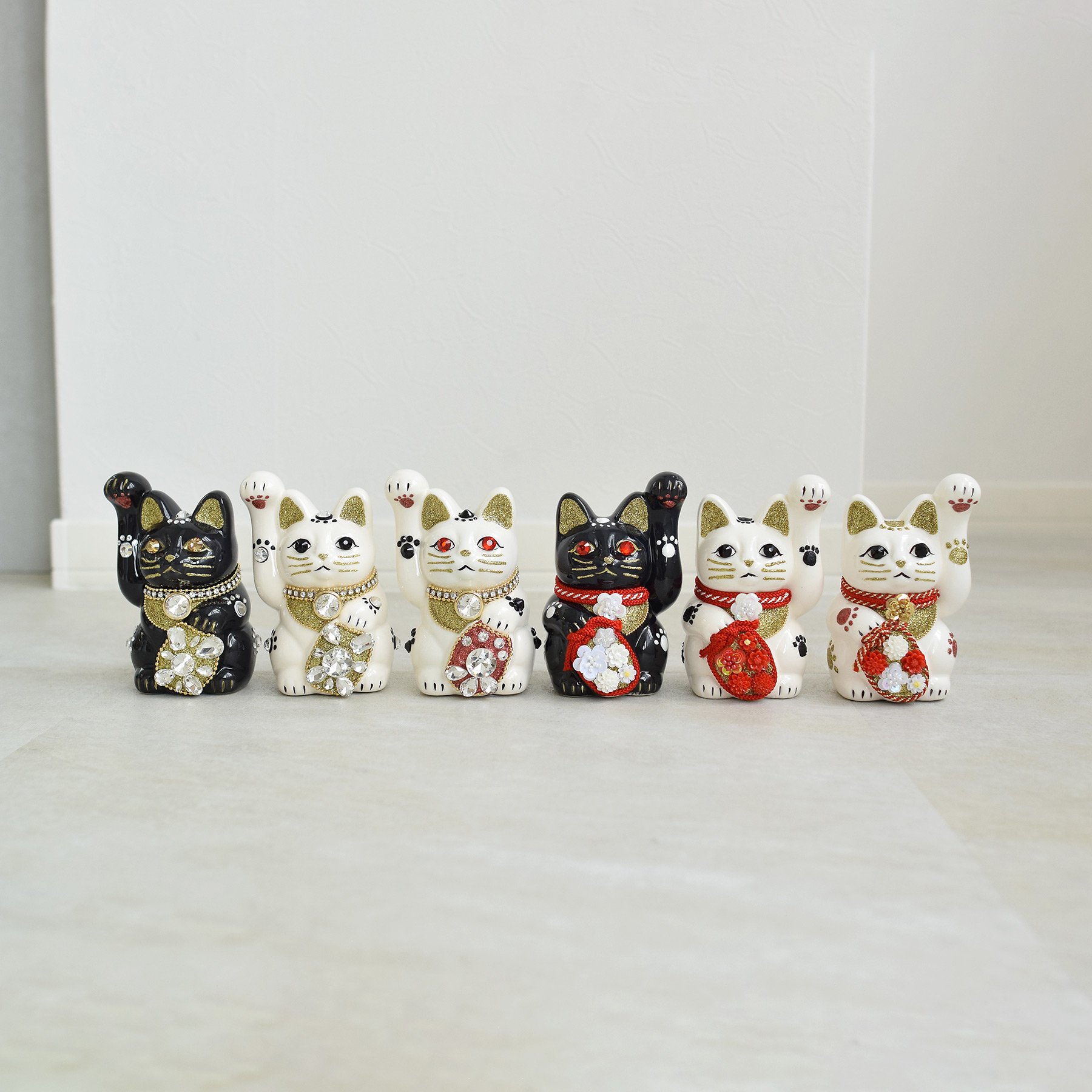 招き猫 置物 おしゃれ ニコアンティーク×ご縁猫 ねこ球子 手ぬぐい 2点