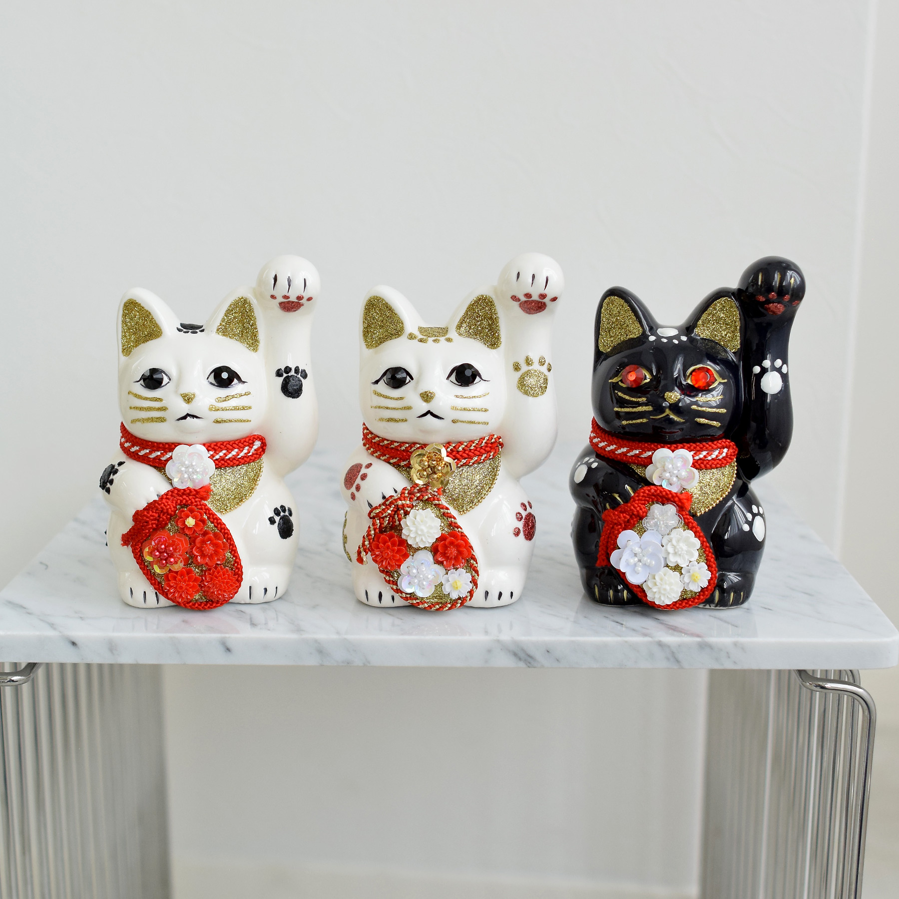 招き猫 置物 おしゃれ ニコアンティーク×ご縁猫 ねこ球代 手ぬぐい 2点