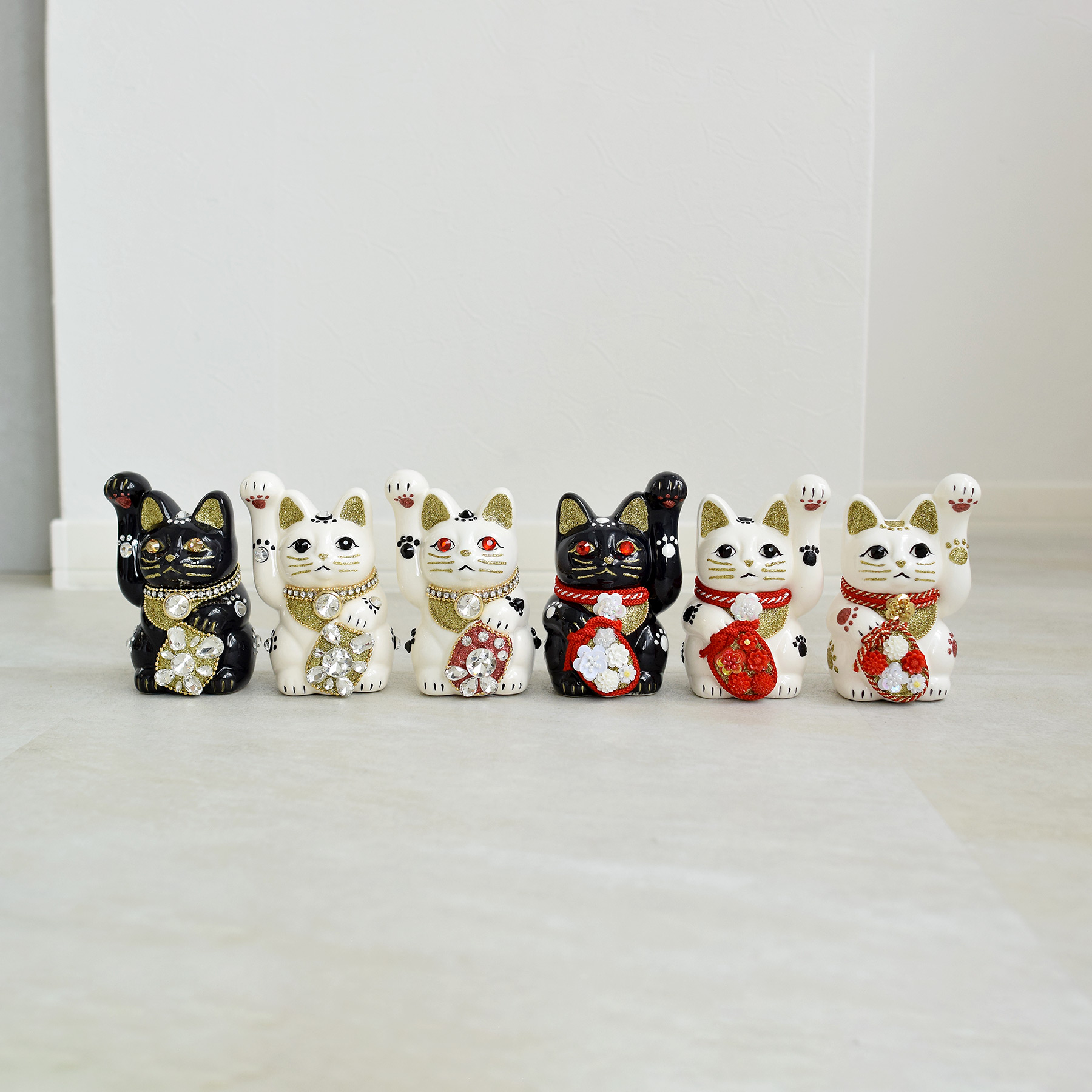 招き猫 置物 おしゃれ ニコアンティーク×ご縁猫 ねこ球代 手ぬぐい 2点