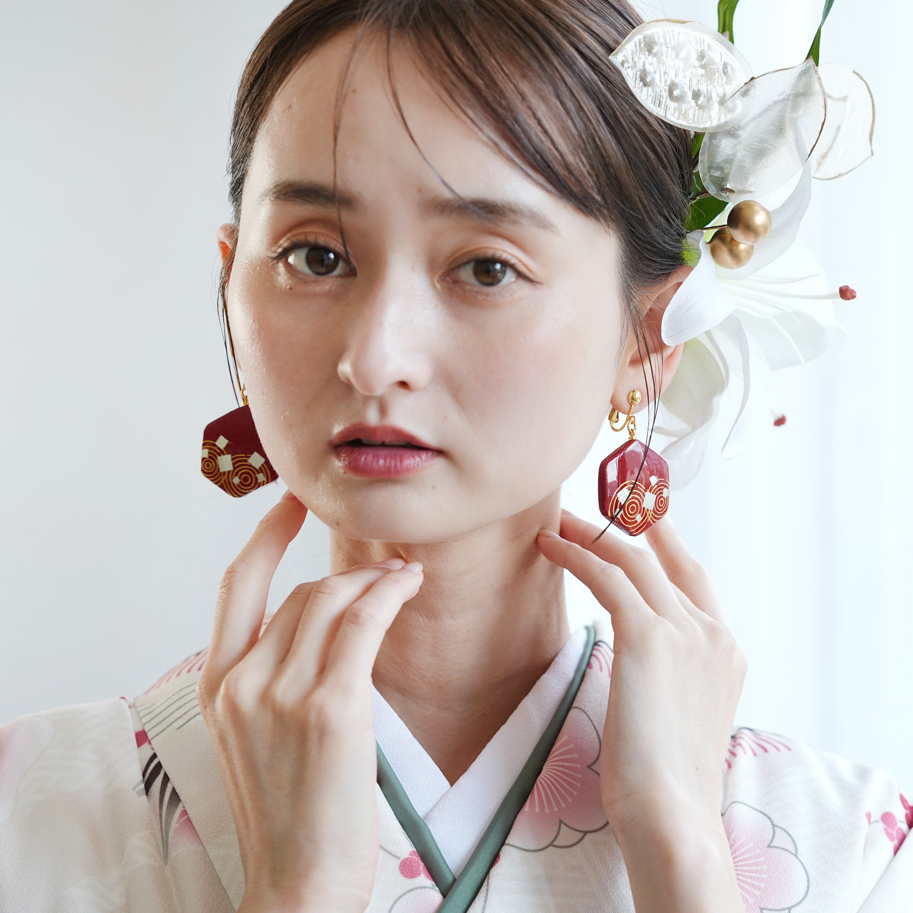 イヤリング 大ぶり 揺れる 日本製 蒔絵イヤリング 波紋・赤 六角形