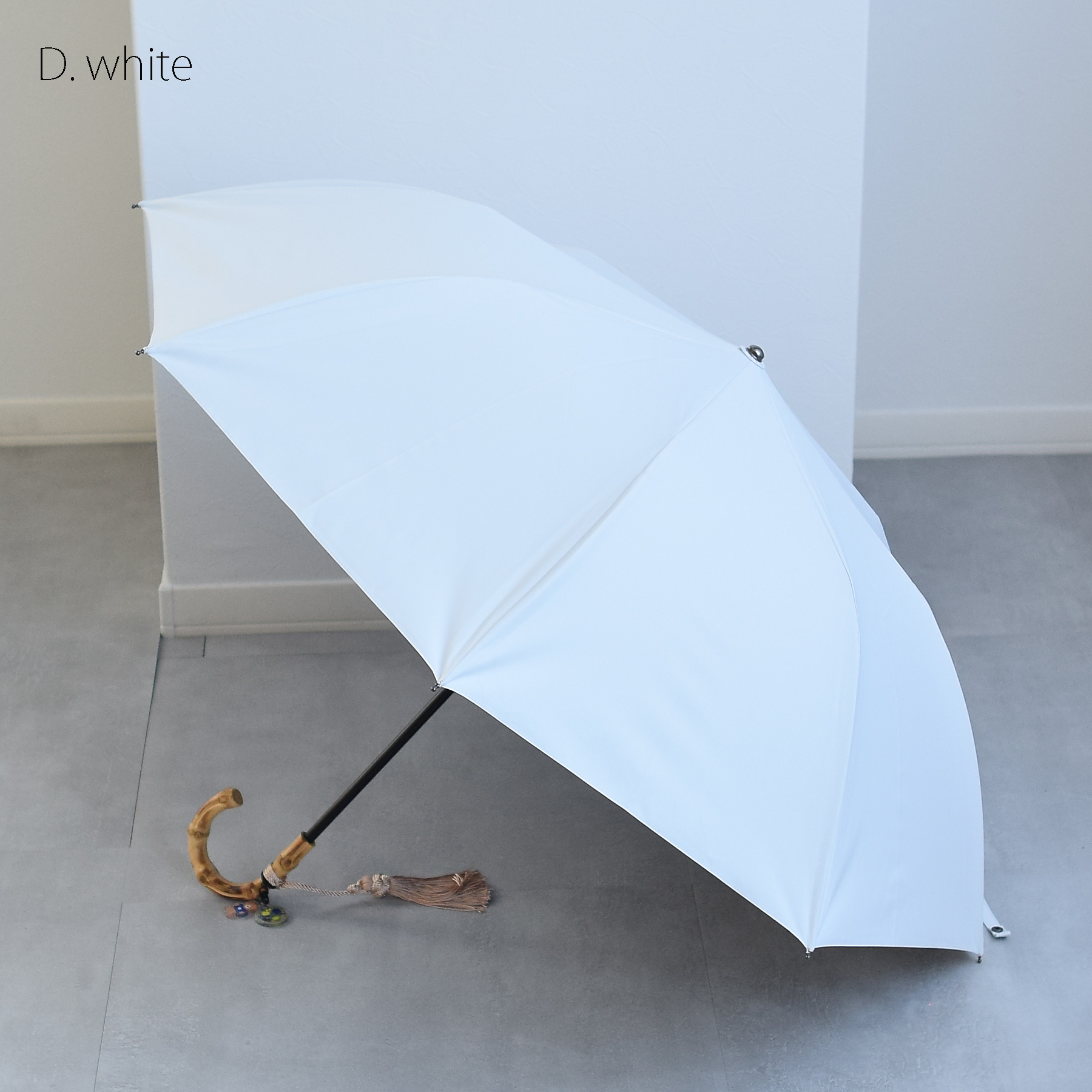未使用品✨ utatane × Kuovi 折りたたみ日傘 完全遮光 晴雨兼用 utatane 日傘 完全遮光 折りたたみ 内ストラップ付 utatane