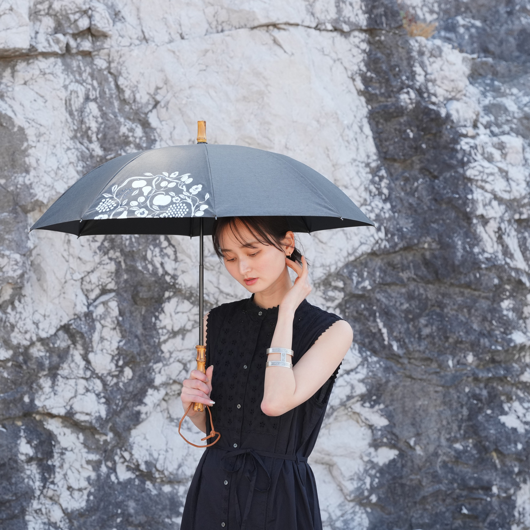 （ umbrella ）