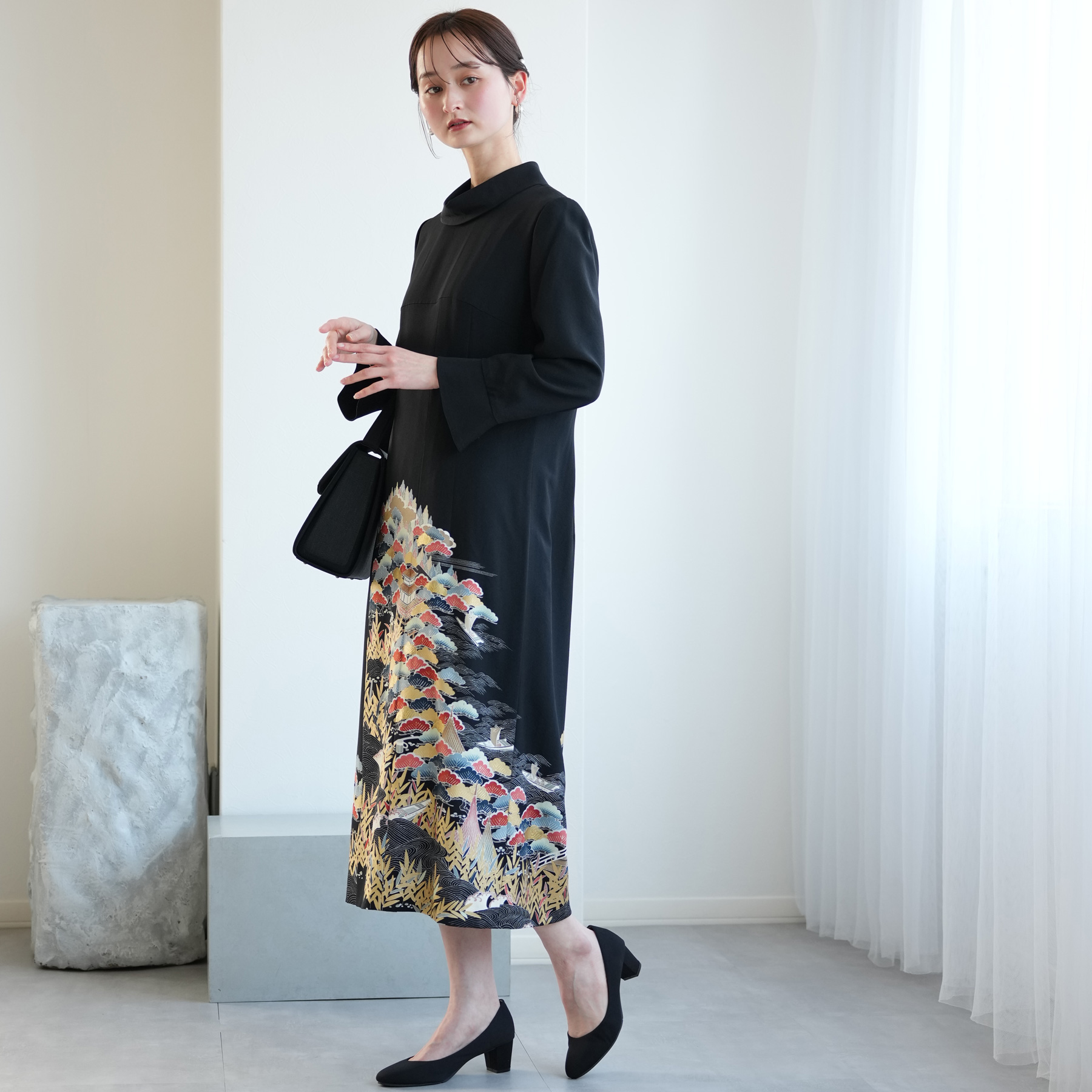 新品留袖ドレス着物リメイクワンピース正絹大名行列刺繍М〜LL結婚式日焼けあり値下 留袖ドレス 7号 S相当 販売 購入 華やかな松と波 ワンピース