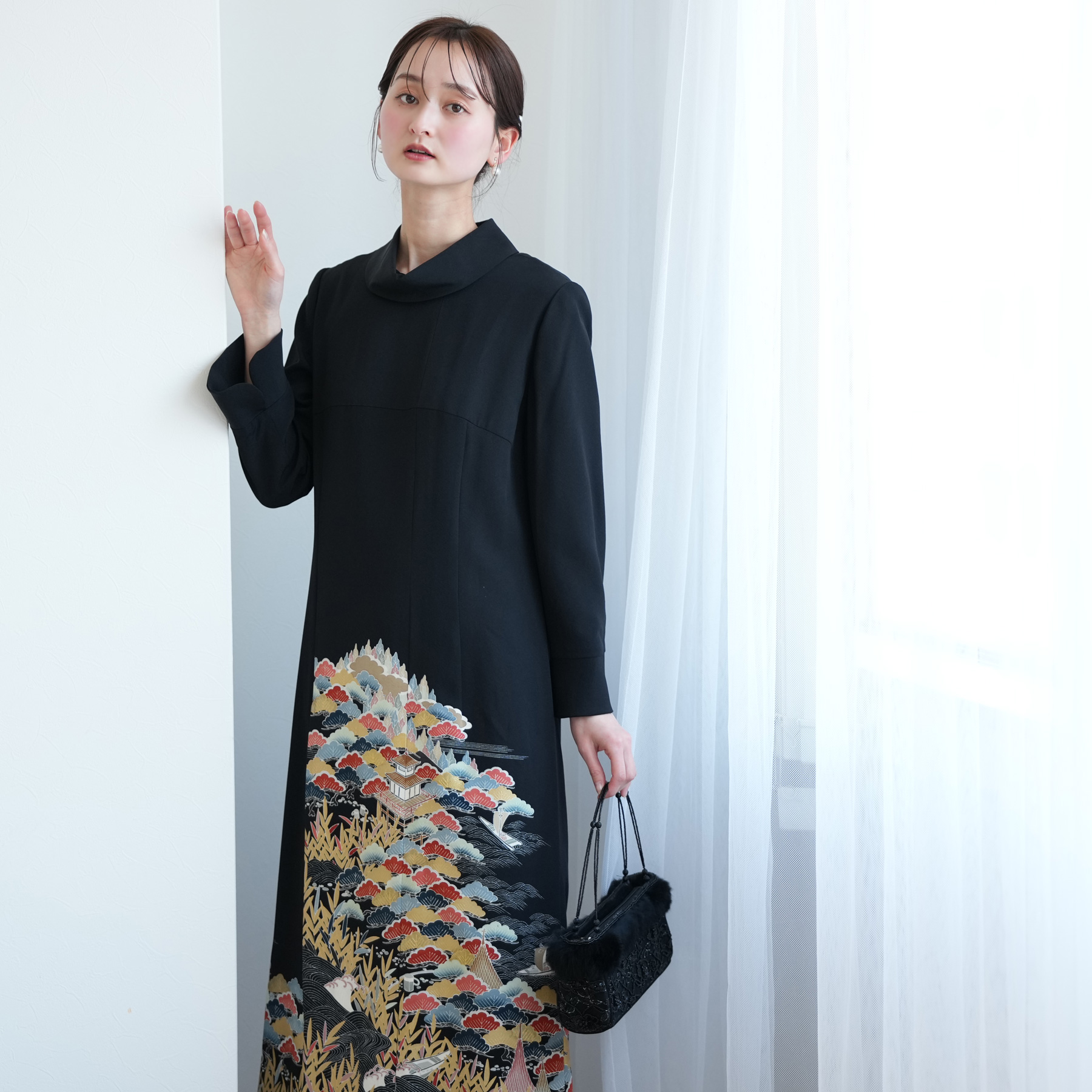 Ｍ～Ｌサイズ　色留袖からの着物リメイクドレスです　着丈１１６cm 留袖リメイク専門店 / 東京と大阪に店舗。郵送は全国対応