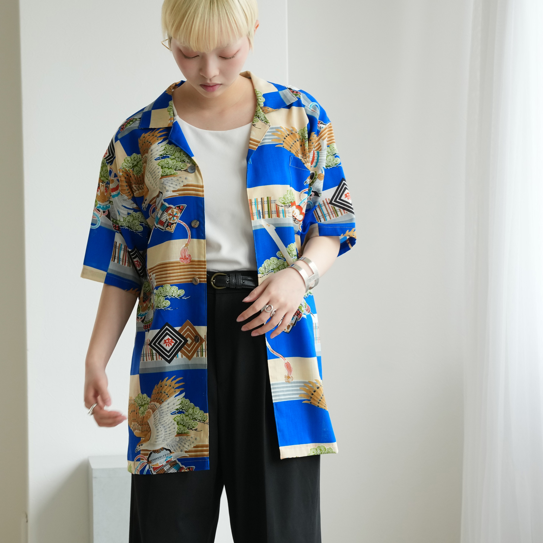 着物リメイク シャツ ブラウス レディース maison utatane  No.BL03 蒼を纏う兜鷹 一点物 ウール 日本製 青 11号 Lサイズ相当の画像