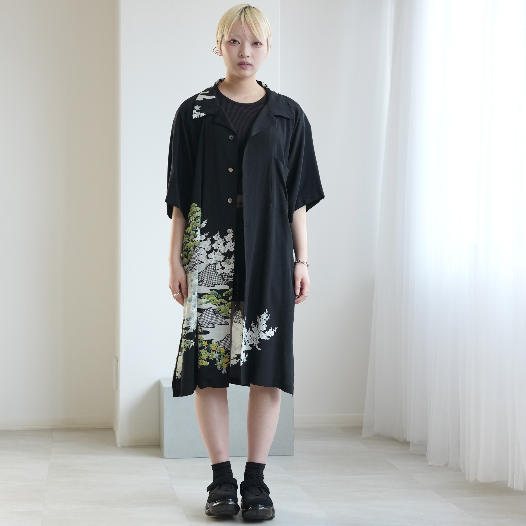 着物リメイク シャツ ブラウス レディース メンズ ユニセックス ロングシャツ maison utatane  No.BL05 風を纏う翠 一点物 正絹 日本製 3Lサイズ 黒の画像