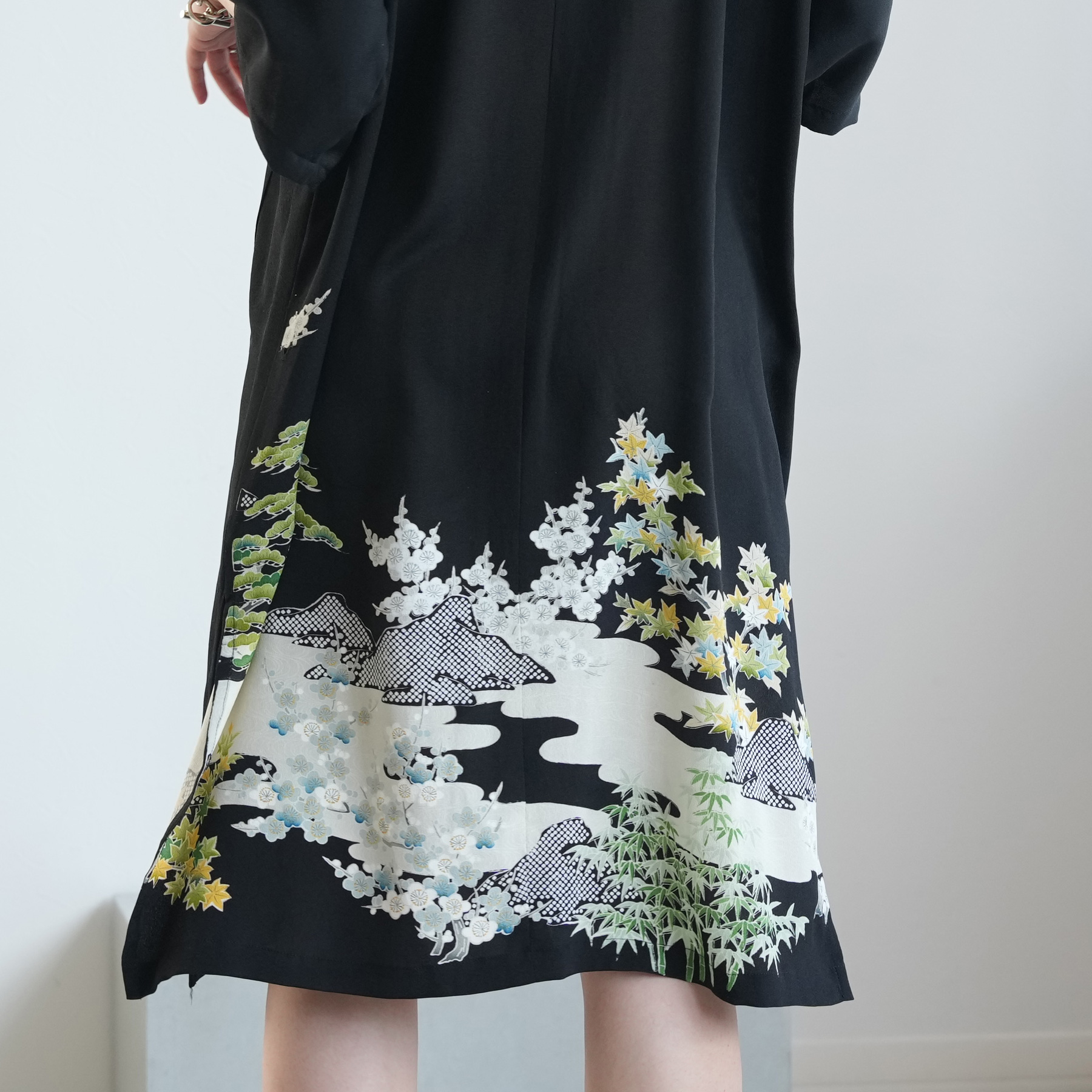 着物リメイク シャツ ブラウス レディース メンズ ユニセックス ロングシャツ maison utatane  No.BL05 風を纏う翠 一点物 正絹 日本製 3Lサイズ 黒の画像