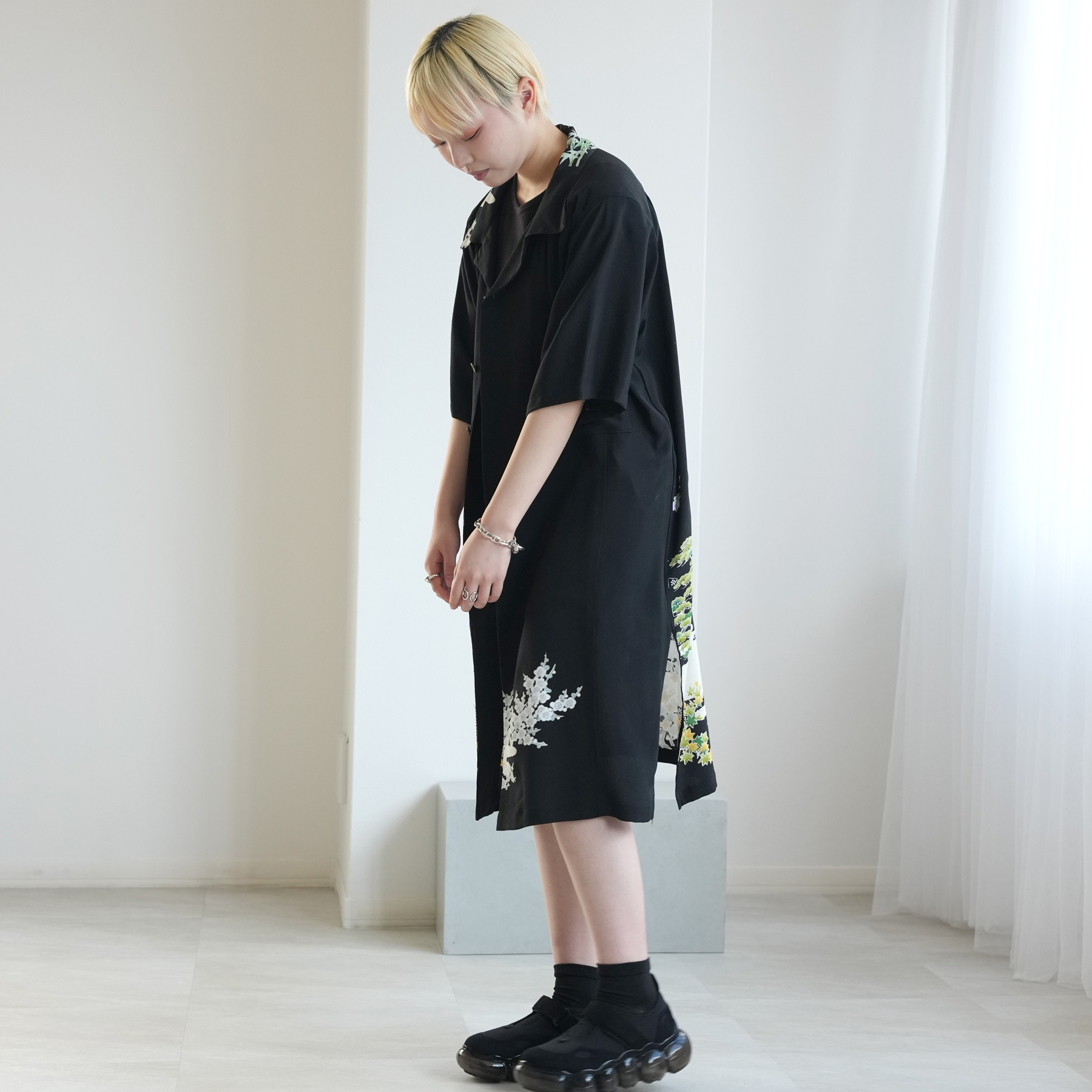 着物リメイク シャツ ブラウス レディース メンズ ユニセックス ロングシャツ maison utatane  No.BL05 風を纏う翠 一点物 正絹 日本製 3Lサイズ 黒の画像