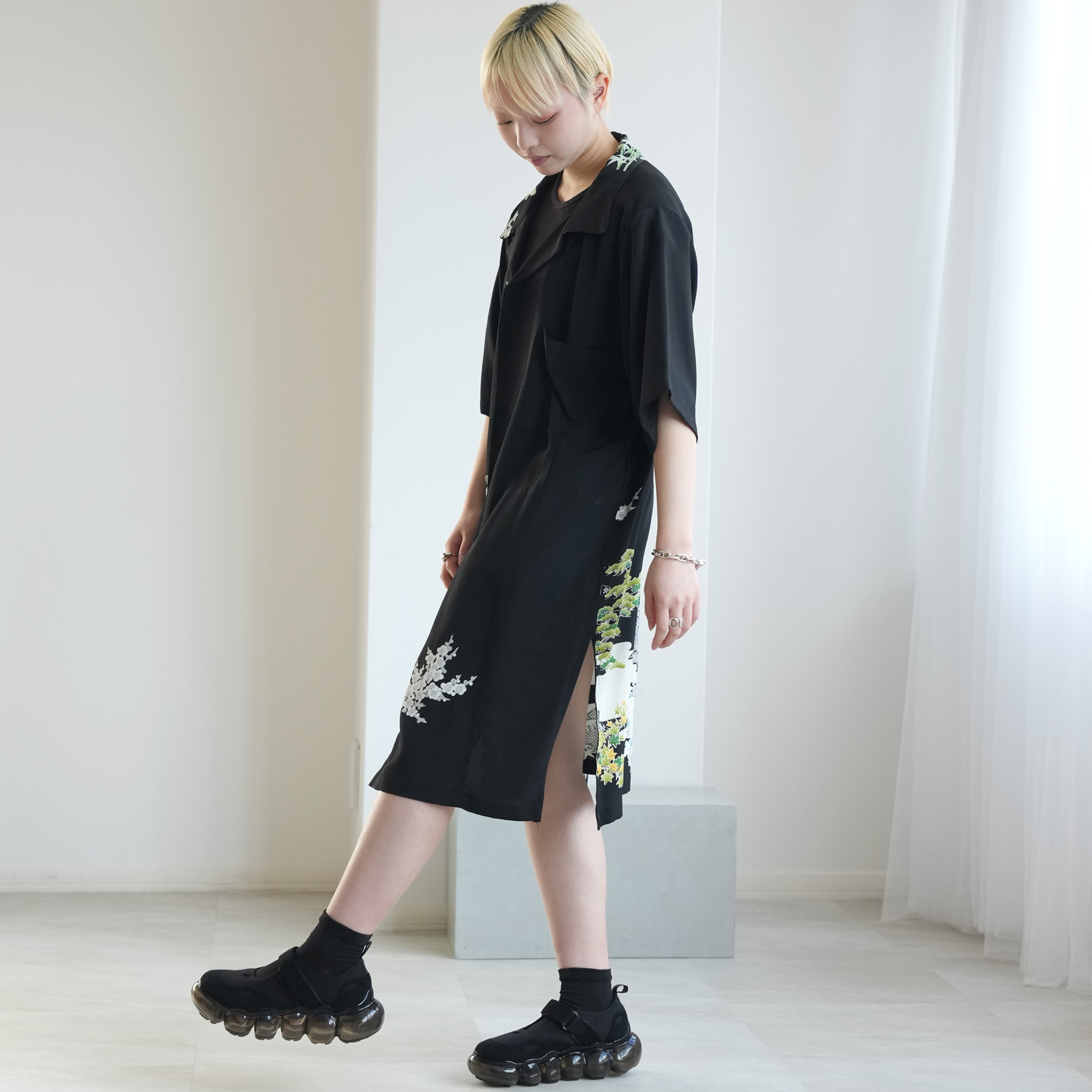 着物リメイク シャツ ブラウス レディース メンズ ユニセックス ロングシャツ maison utatane  No.BL05 風を纏う翠 一点物 正絹 日本製 3Lサイズ 黒の画像