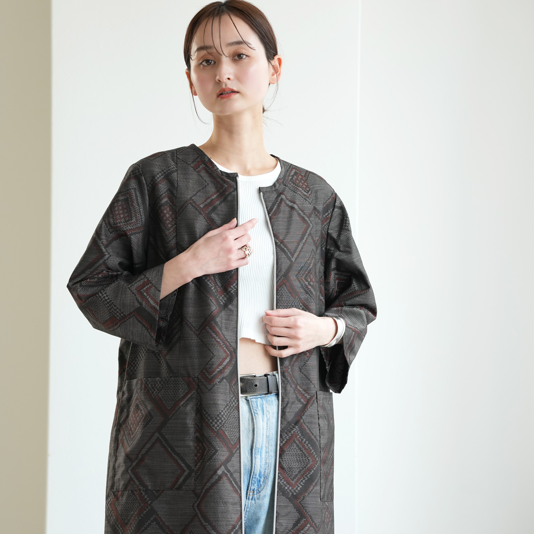 着物リメイク maison utatane｜No.CT02｜幾何学の夜香 一点物｜正絹｜日本製 はおり ロング フリーサイズの画像