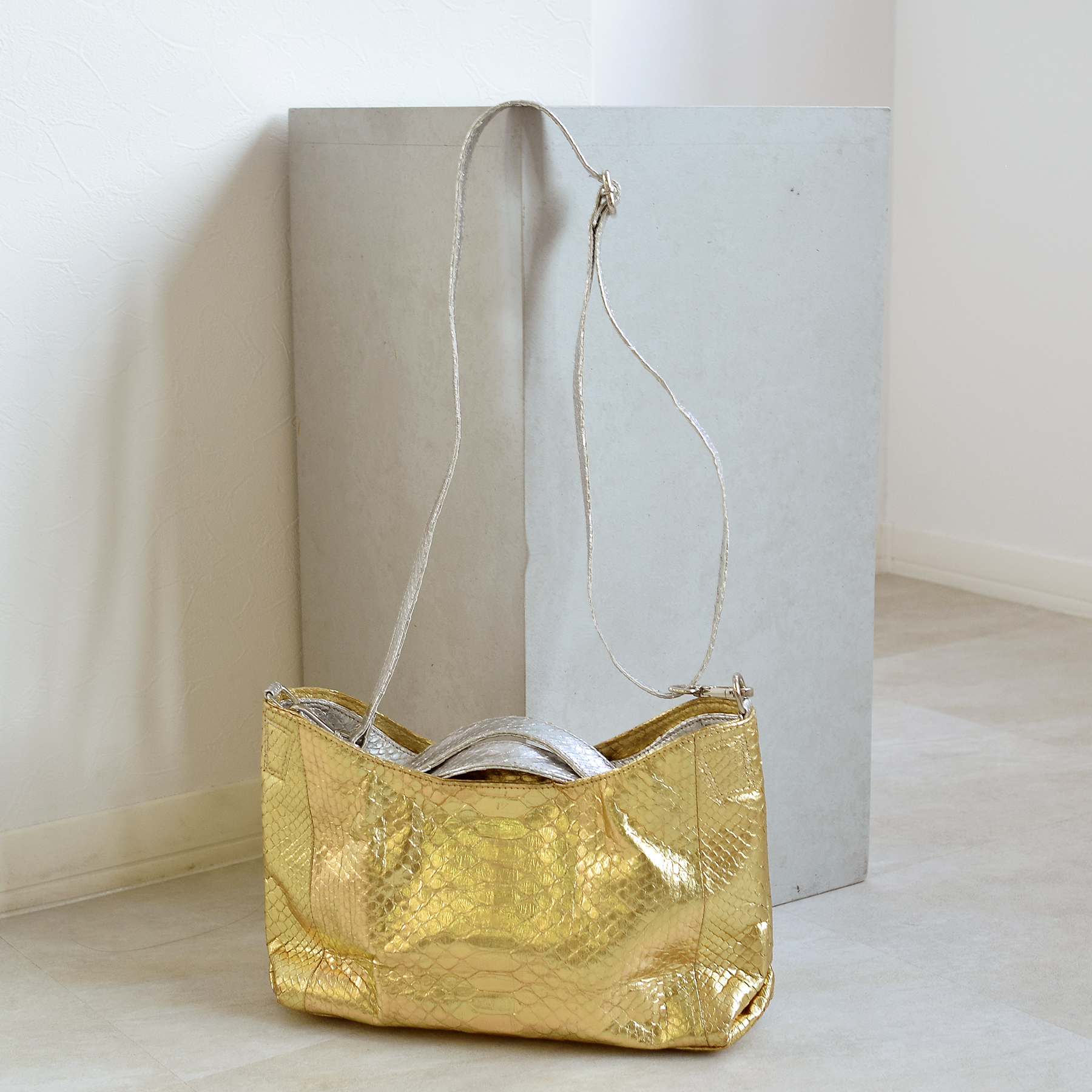 バッグ レディース レザー PYTHON パイソン ウェーブトートバッグ ミニ