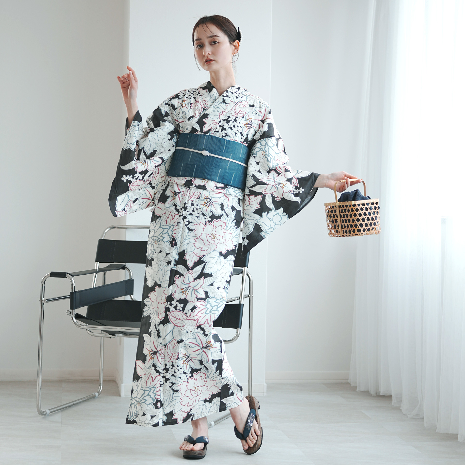 utatane 浴衣 単品 レディース 高級変わり織 鈍鉄紺に敷き詰められた