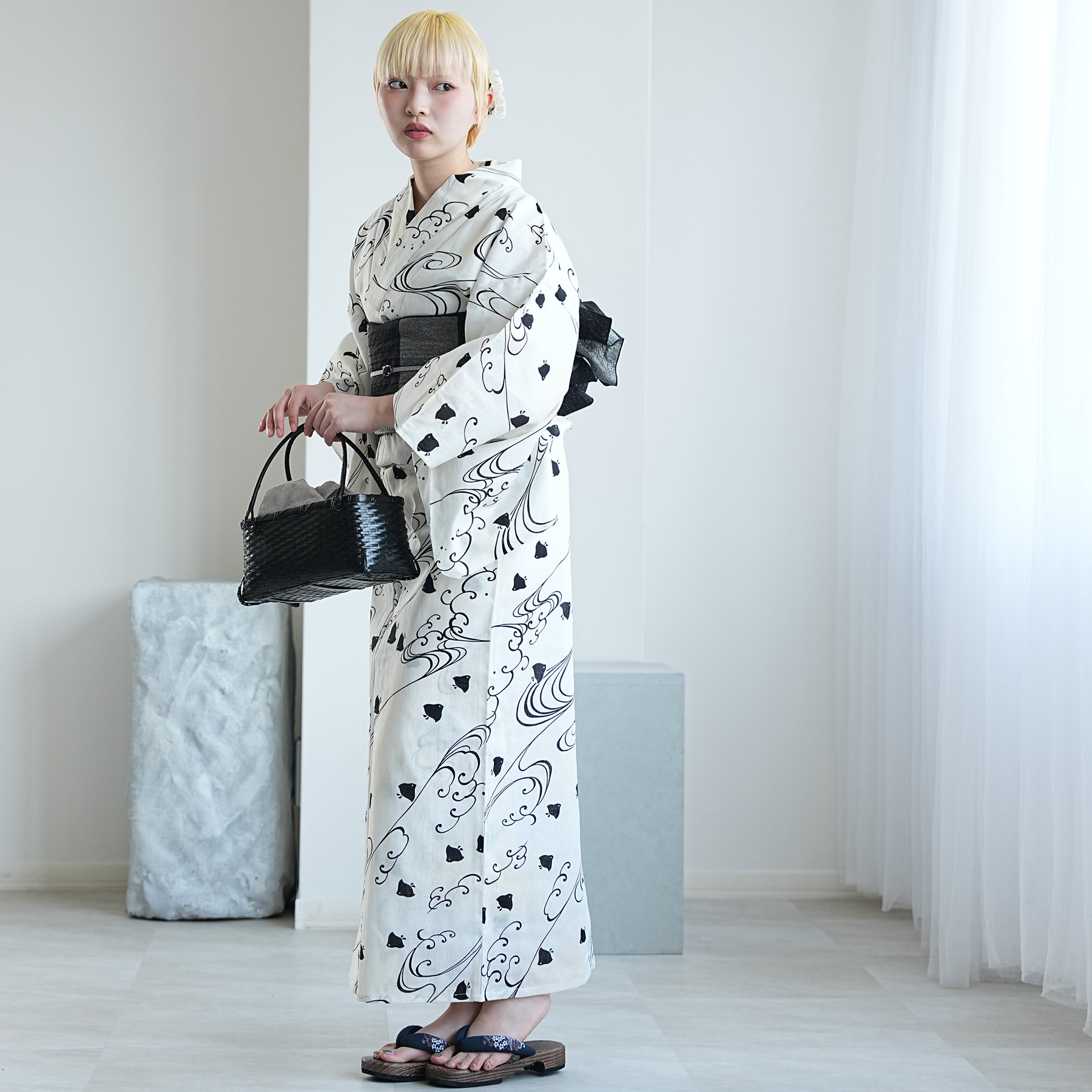 utatane 浴衣 単品 レディース 高級変わり織 きなりぼかしに黒千鳥