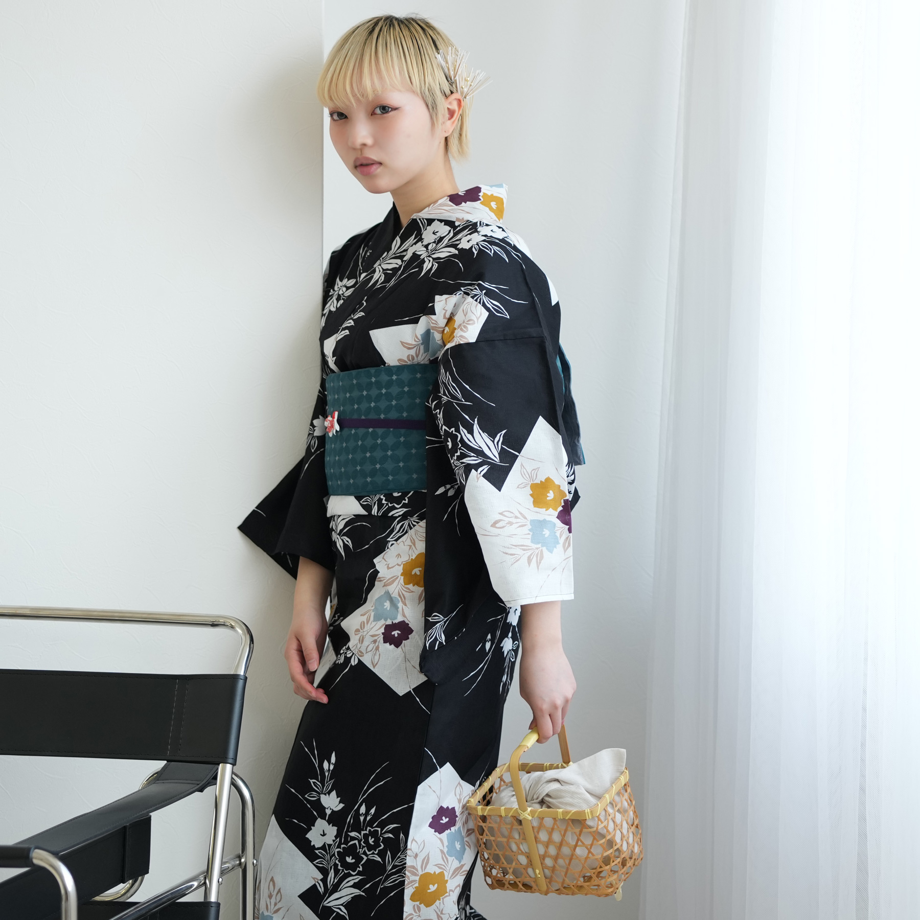 utatane 浴衣 単品 レディース 高級変わり織 ブラックに松皮菱取と桔梗