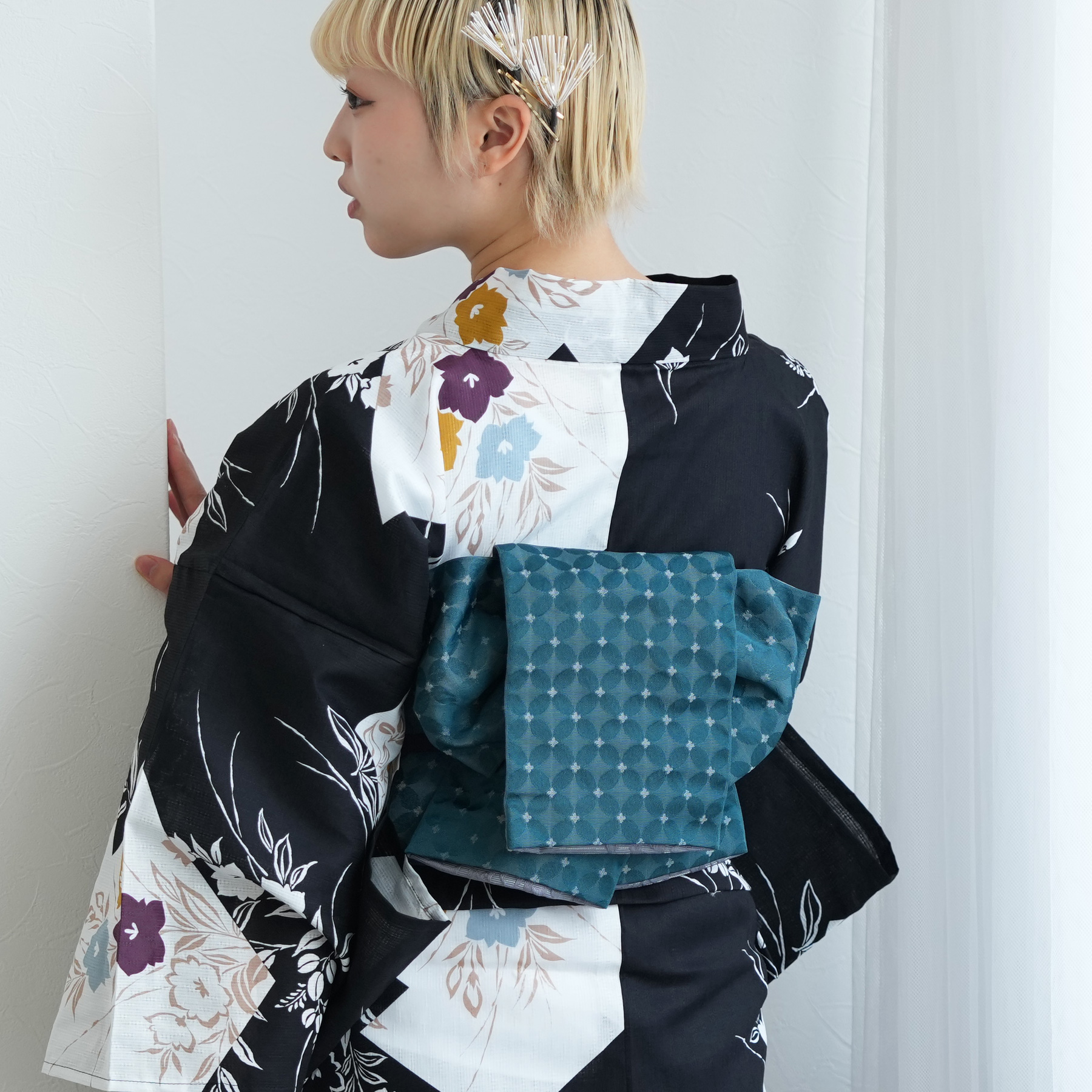 utatane 浴衣 単品 レディース 高級変わり織 ブラックに松皮菱取と桔梗