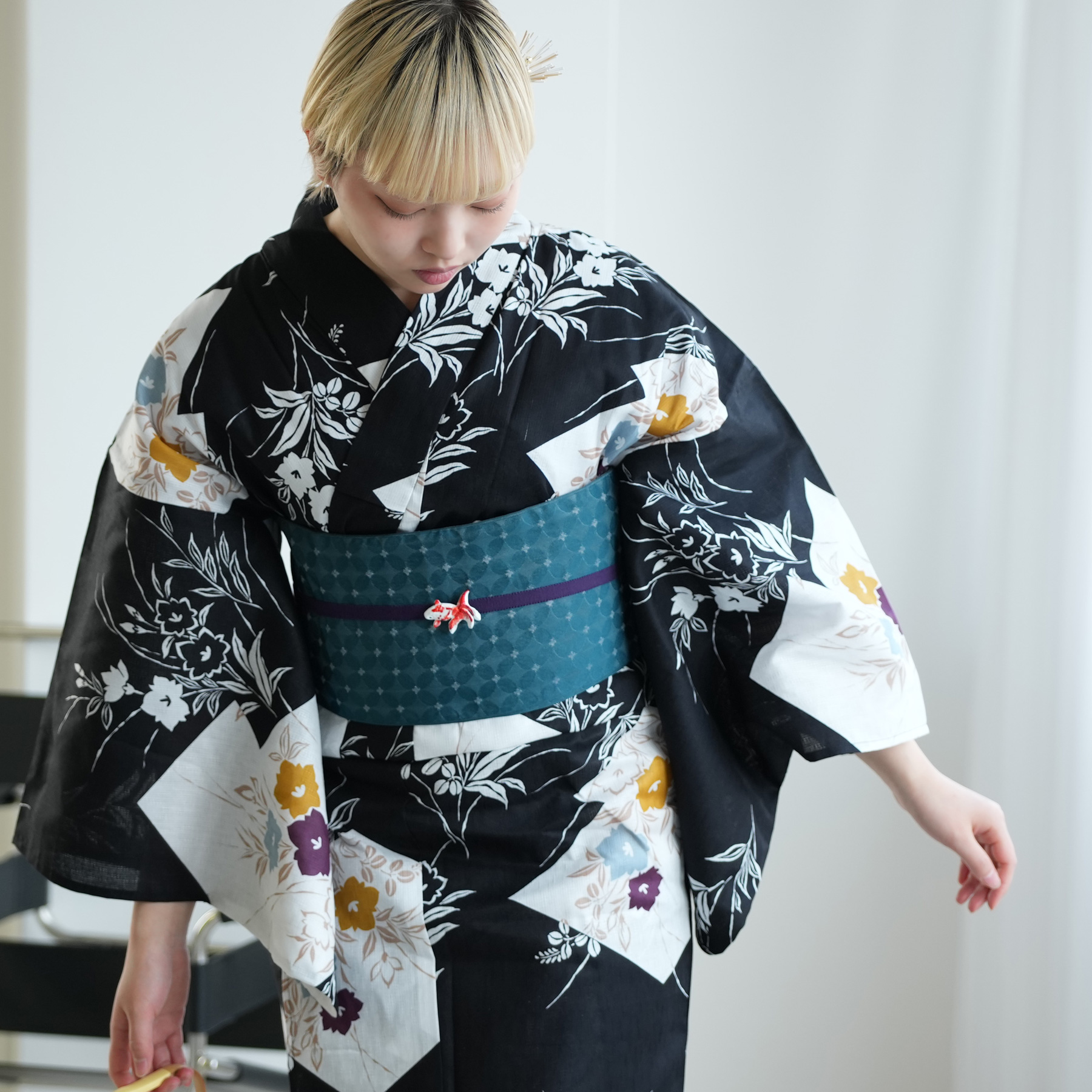utatane 浴衣 単品 レディース 高級変わり織 ブラックに松皮菱取と桔梗