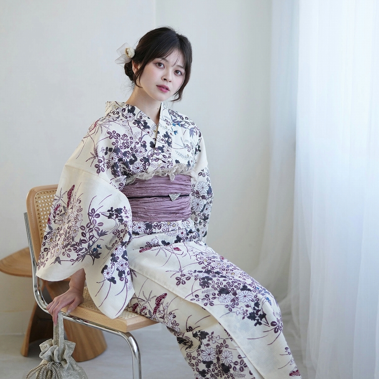 utatane浴衣2点セット ベージュに薄紫の小さな萩と菊-