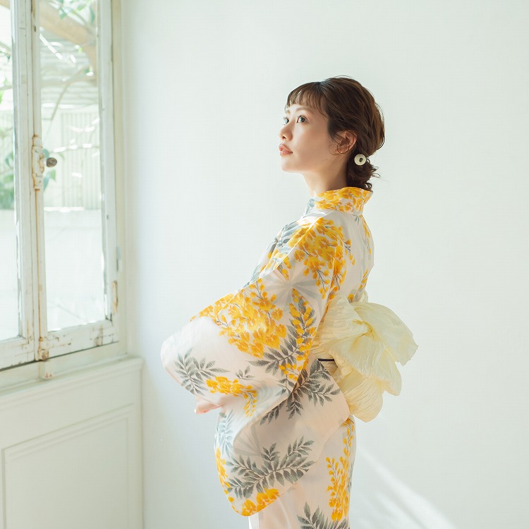 美品 浴衣 有松絞り 緑がかった渋い黄 花 麻の葉 トールサイズ 身丈168cm 美品 浴衣 有松絞り 緑がかった渋い黄 花 麻の葉 トールサイズ