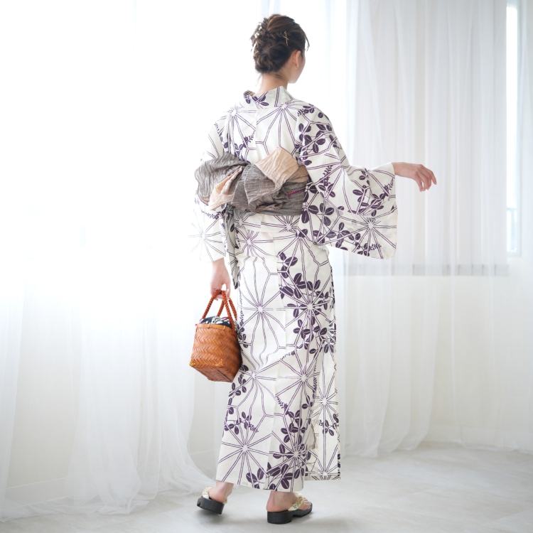 【浴衣5点セット】utatane 花火　タグ付き　浴衣　帯　帯締め　下駄　バッグ utatane 浴衣 レディース セット（浴衣/帯/下駄）フリーサイズ 古典柄