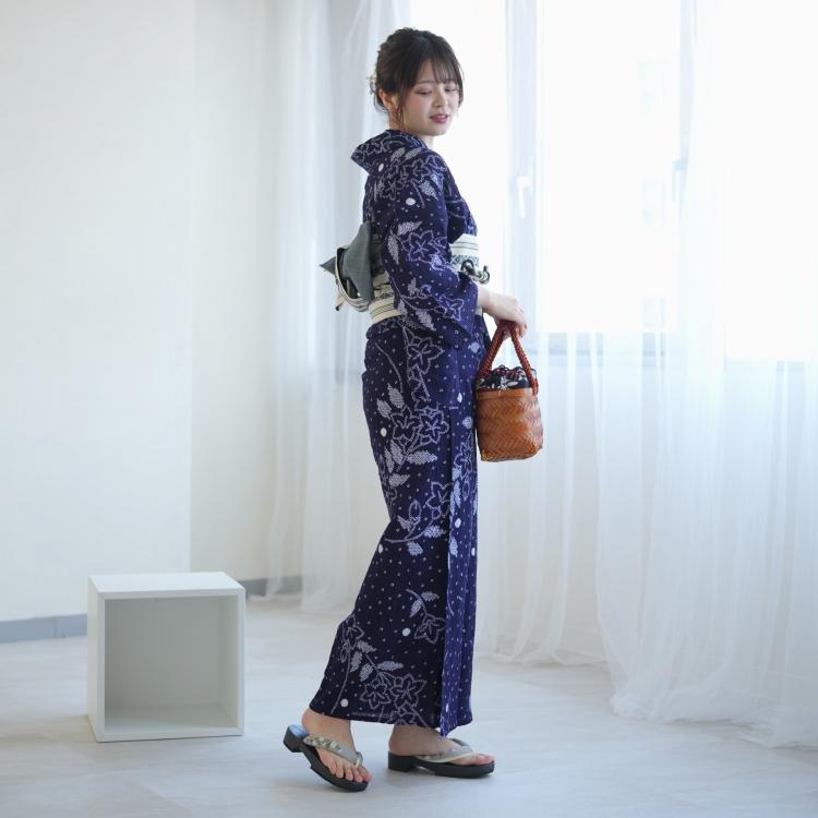 出色出色浴衣 レディース セット(浴衣 帯 下駄)フリーサイズ Utatane 古典柄 レトロ 花 紺系 有松絞り 高級 絞り お仕立て上がり 藍色に流れる桔梗 着物、浴衣 お仕立て上がり 高級手絞り女浴衣