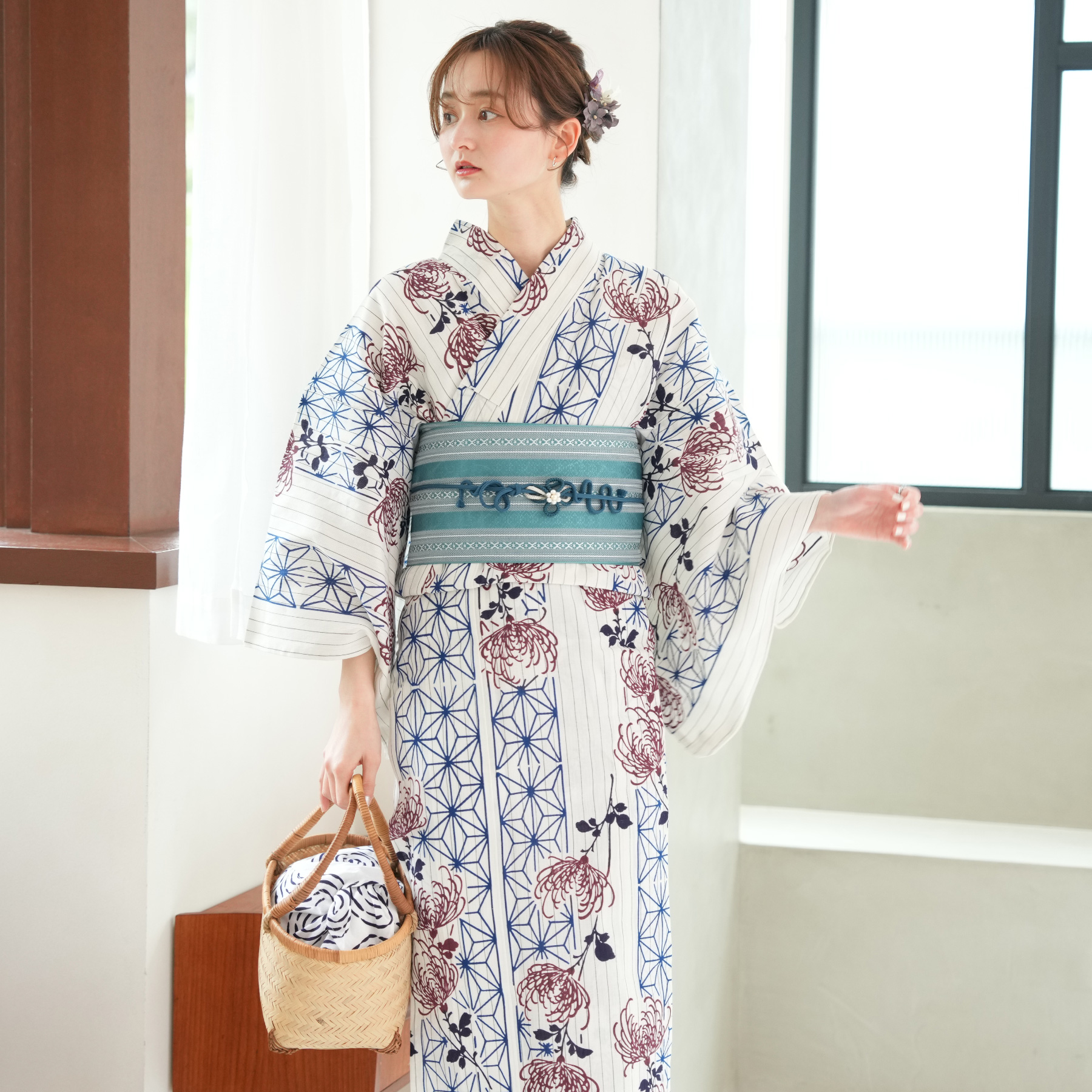 ★新品 浴衣と帯、下駄3点セット utatane 水色の市松に菖蒲 萩 撫子 ☆新品 3L4L5L 浴衣2点セット utatane 水色の市松に菖蒲 萩 撫子
