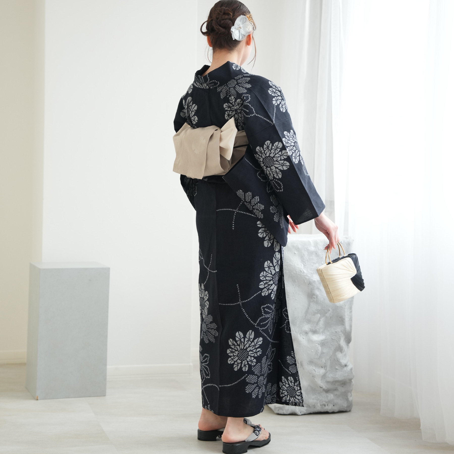 浴衣 帯 セット クリーム＆ブラック utatane 浴衣 浴衣3点セット クリームに紺の透き通る糸菊重ね