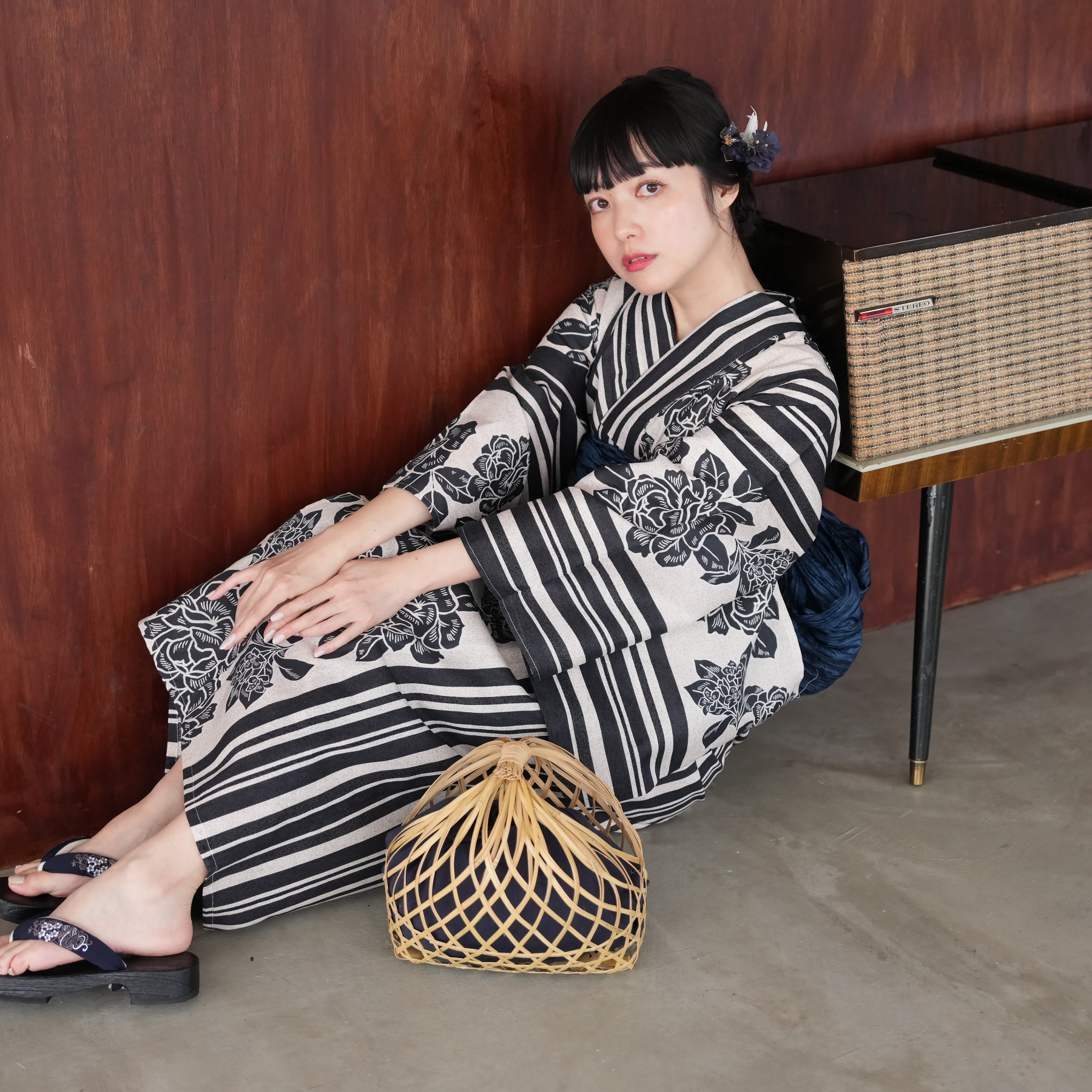 【新品未使用】maru × utatane浴衣3点セット ほぐし麻の葉としだれ藤 utatane（ウタタネ）の「【maru × utatane】浴衣3点セット