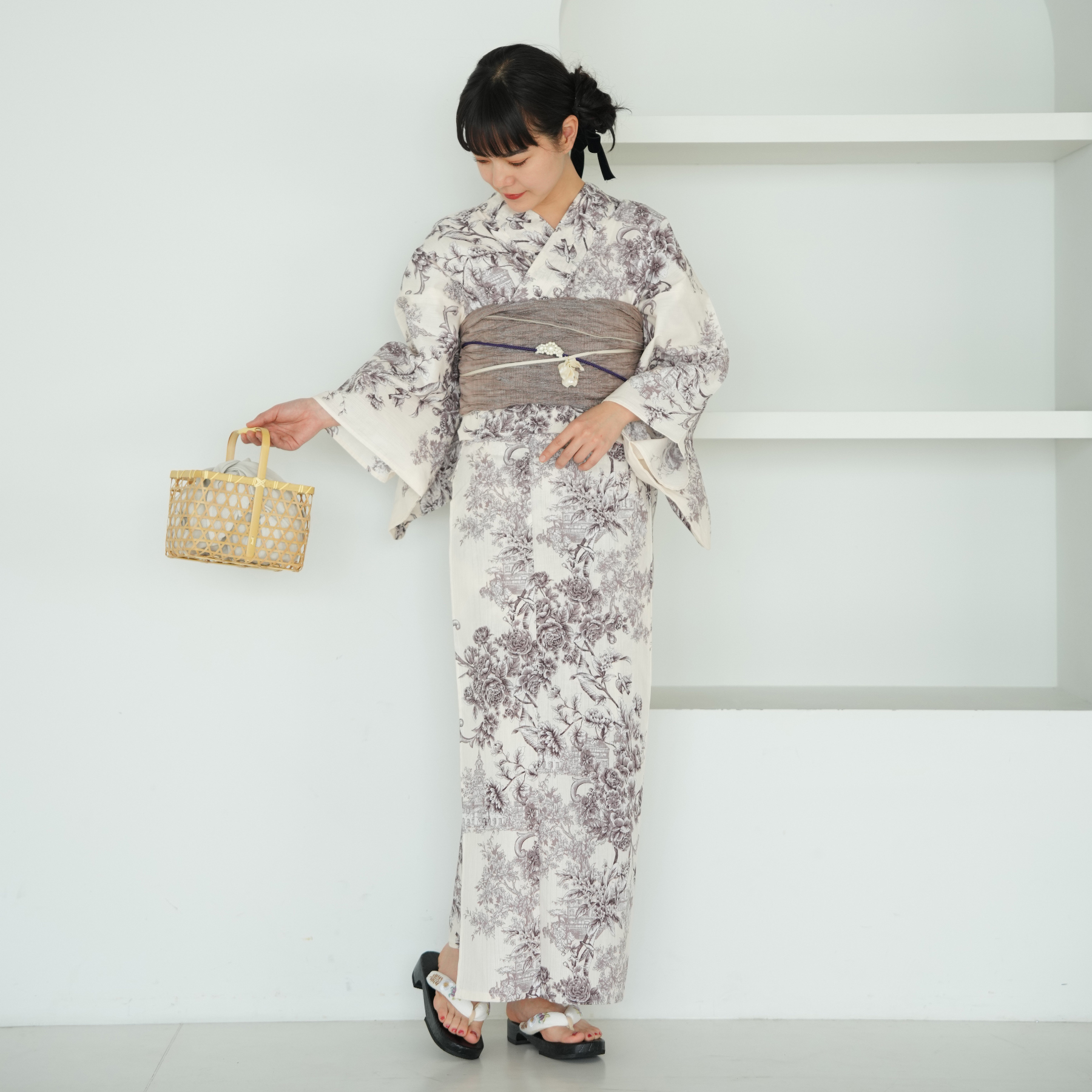 ✅新品【ローズのトワルドジュイ×バニラ】 ニコアンティーク 浴衣単品 浴衣 レディース セット ニコアンティーク 高級変わり織 浴衣3点セット