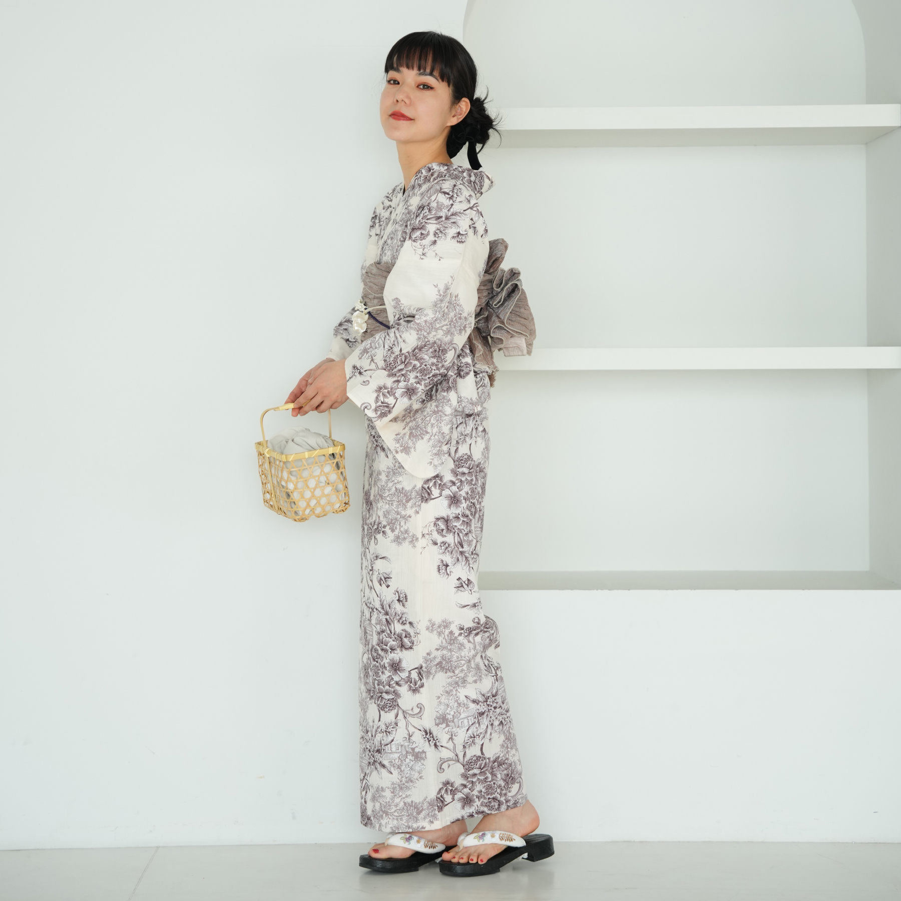 ✅新品【ローズのトワルドジュイ×アイボリー】 ニコアンティーク 浴衣単品 ✓新品【ローズのトワルドジュイ×アイボリー】 ニコアンティーク